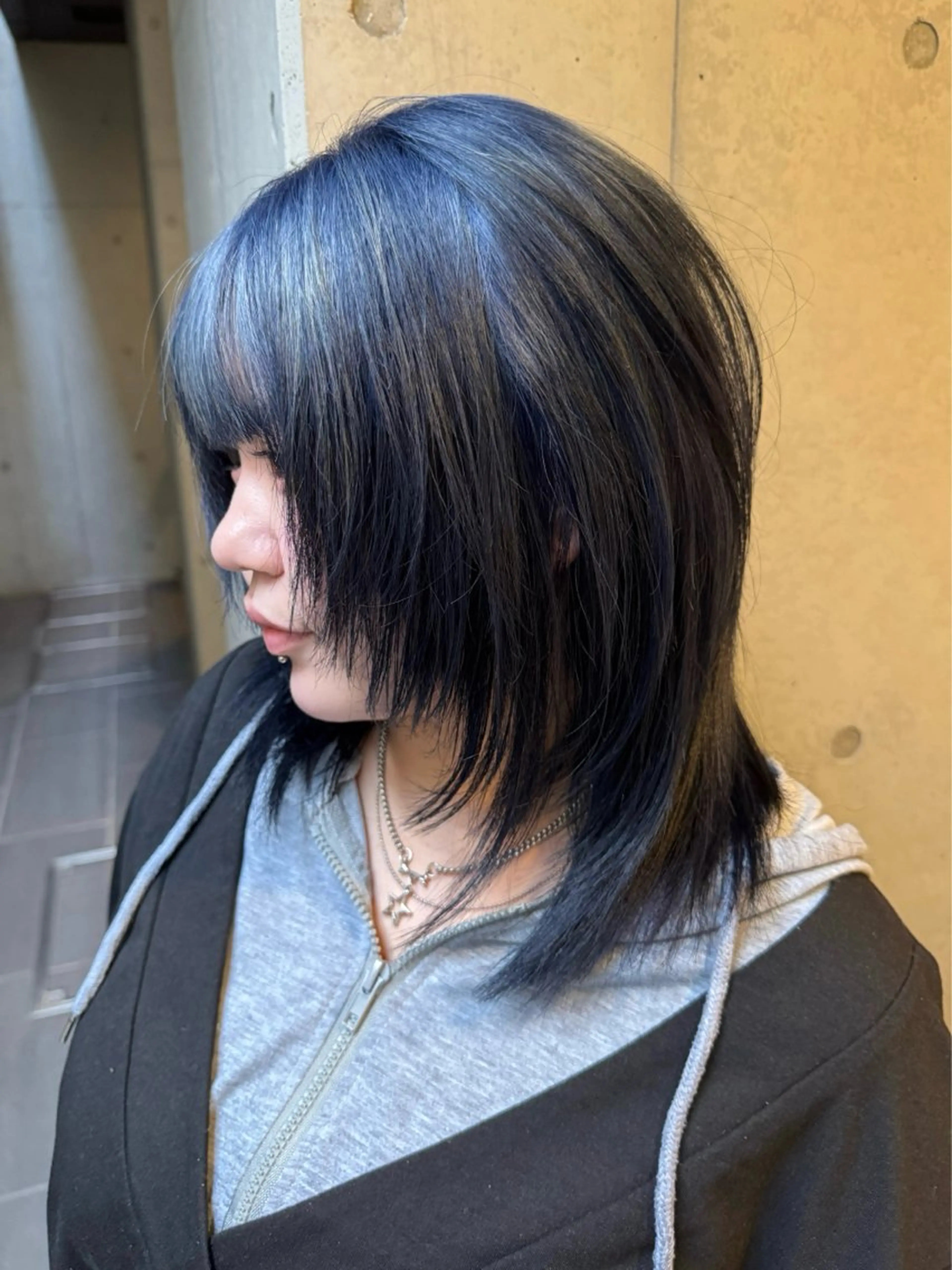 ミディアム カラー カット ヘアカラー だいち/ブリーチ/ レイヤーカットのヘアスタイル