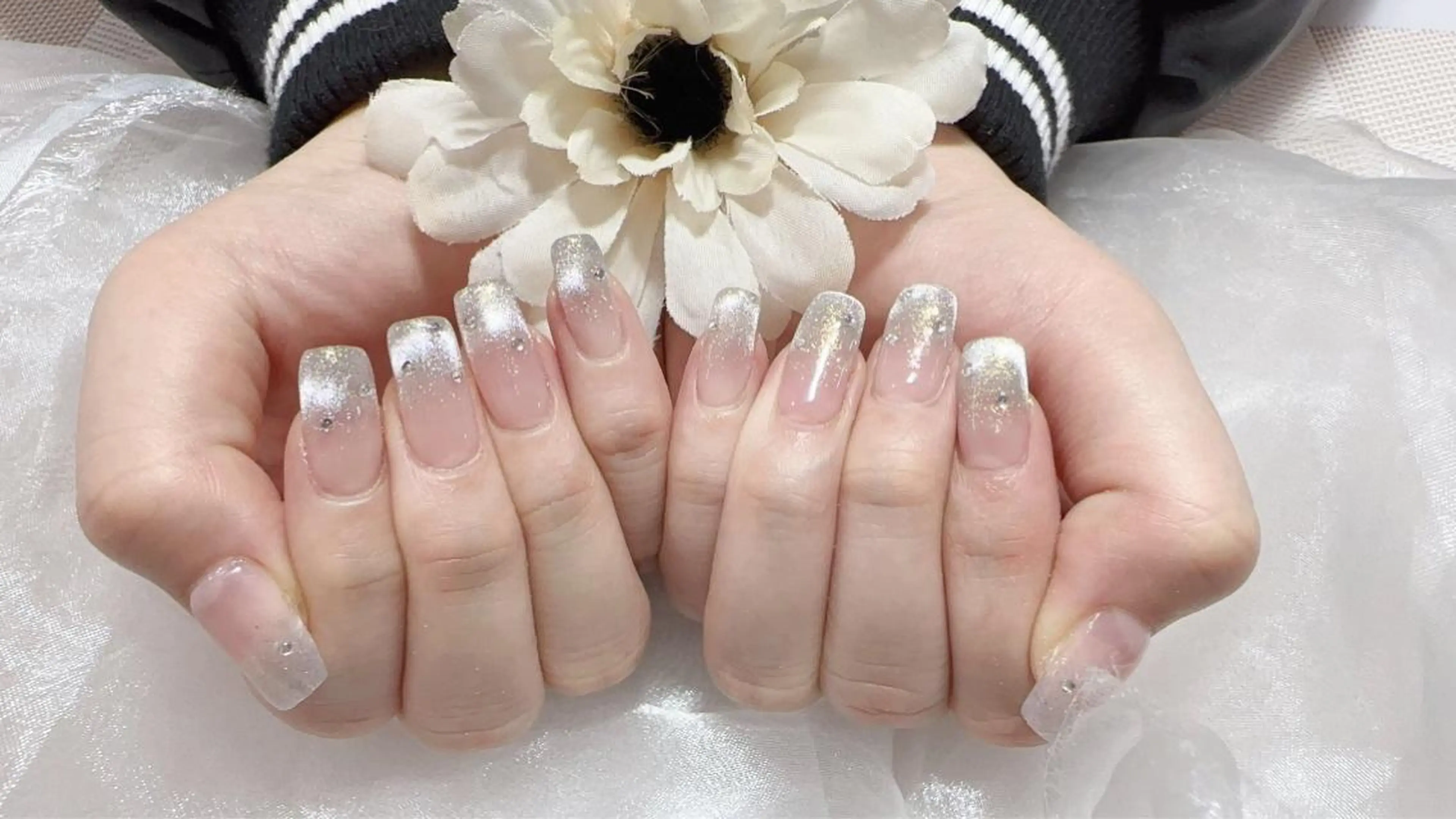 ネイル ハンドネイル VIVIAN リサのネイルデザイン