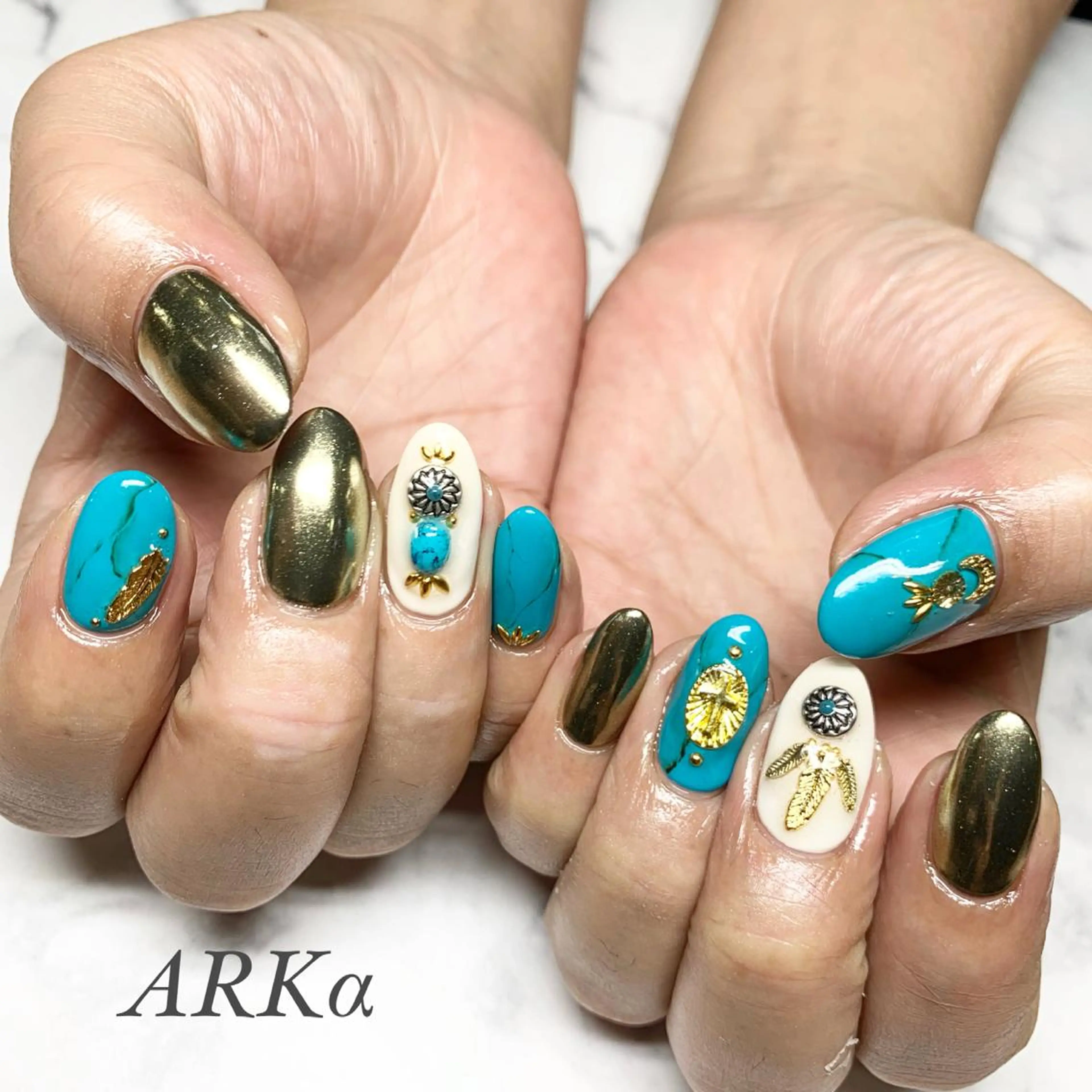 ネイル ミラーネイル ハンドネイル Nailsalon ARKαのネイルデザイン