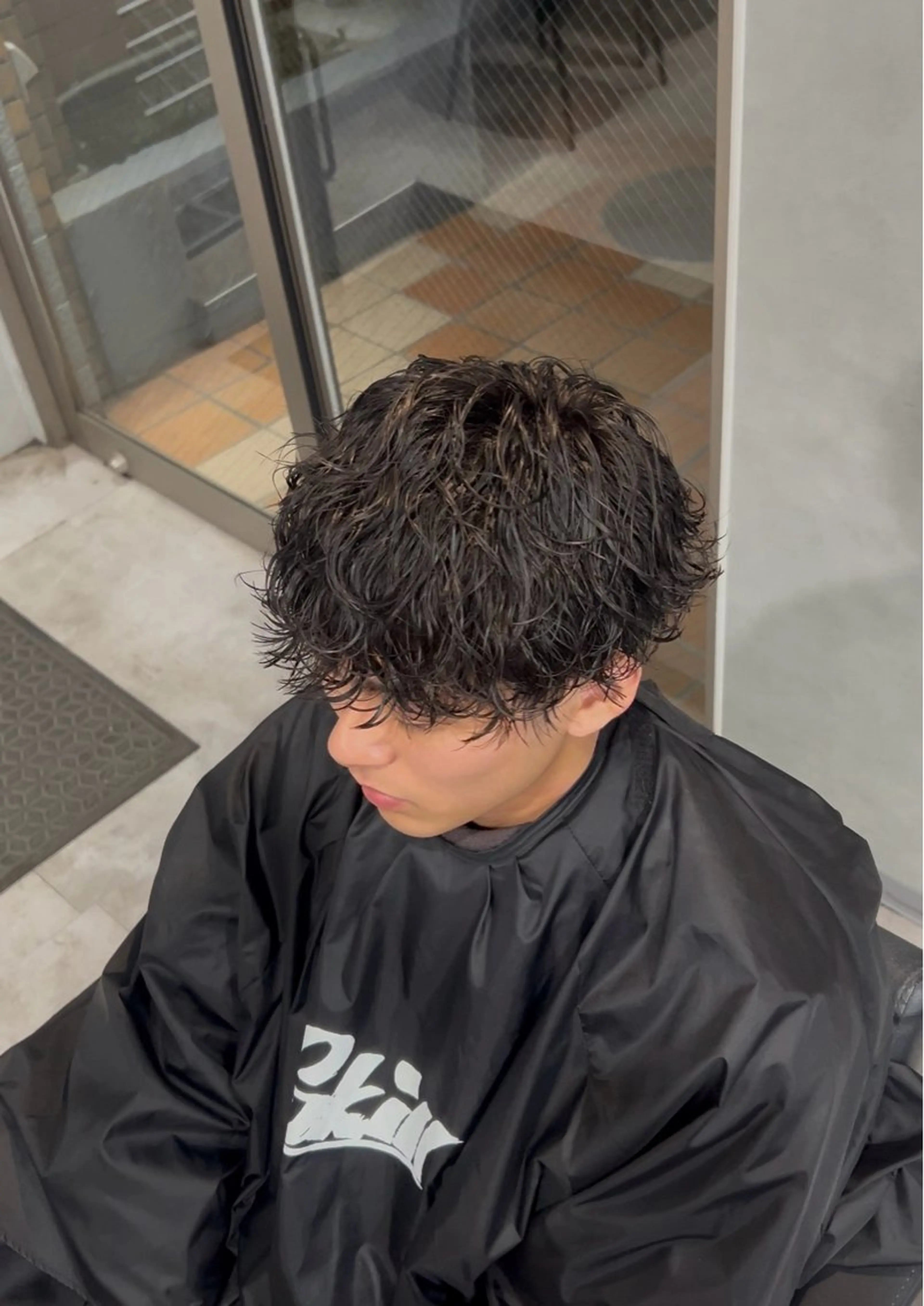 パーマ メンズ メンズパーマ 春島 翼のヘアスタイル