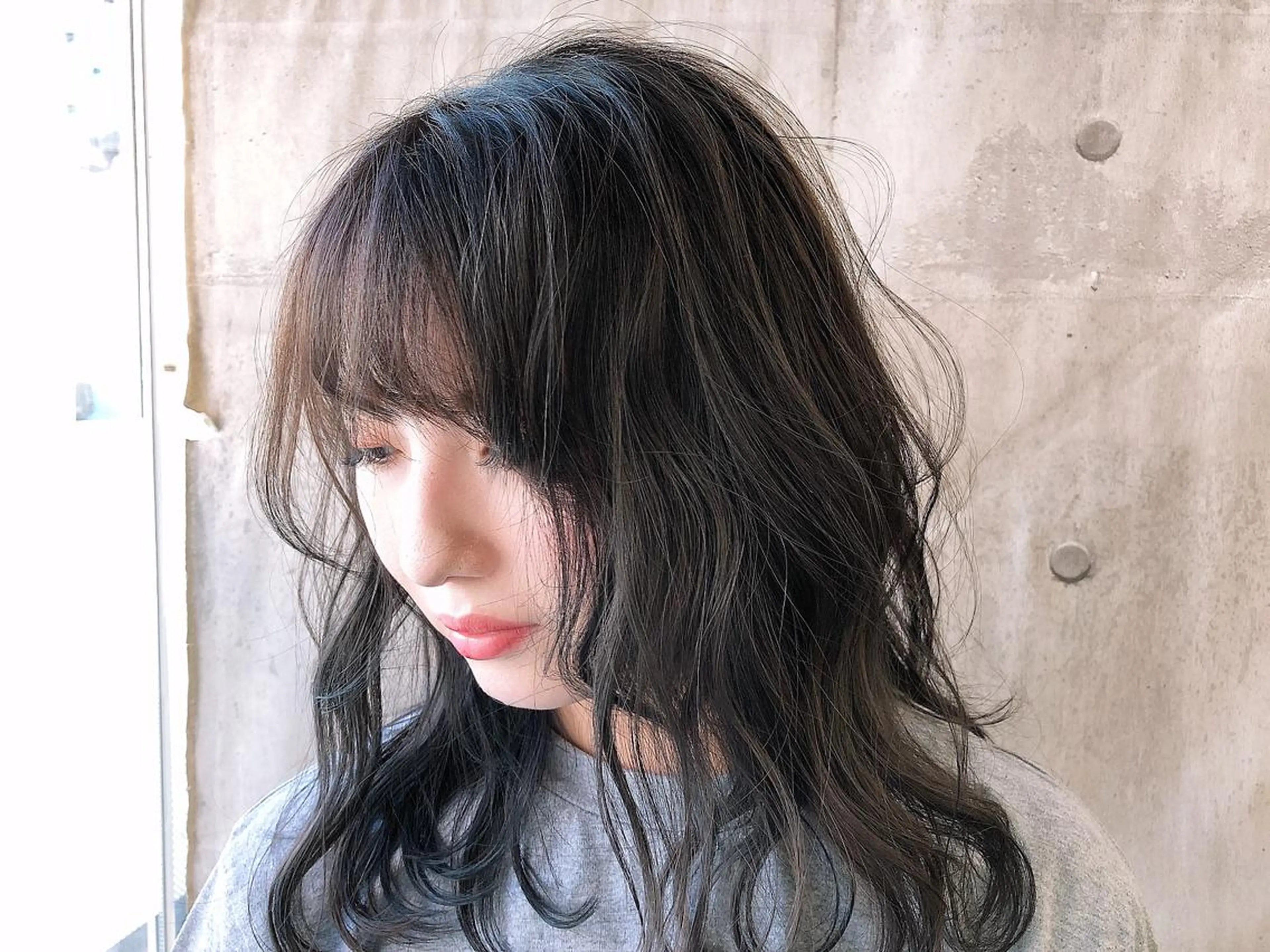 セミロング カラー 菅沢 奈生のヘアスタイル