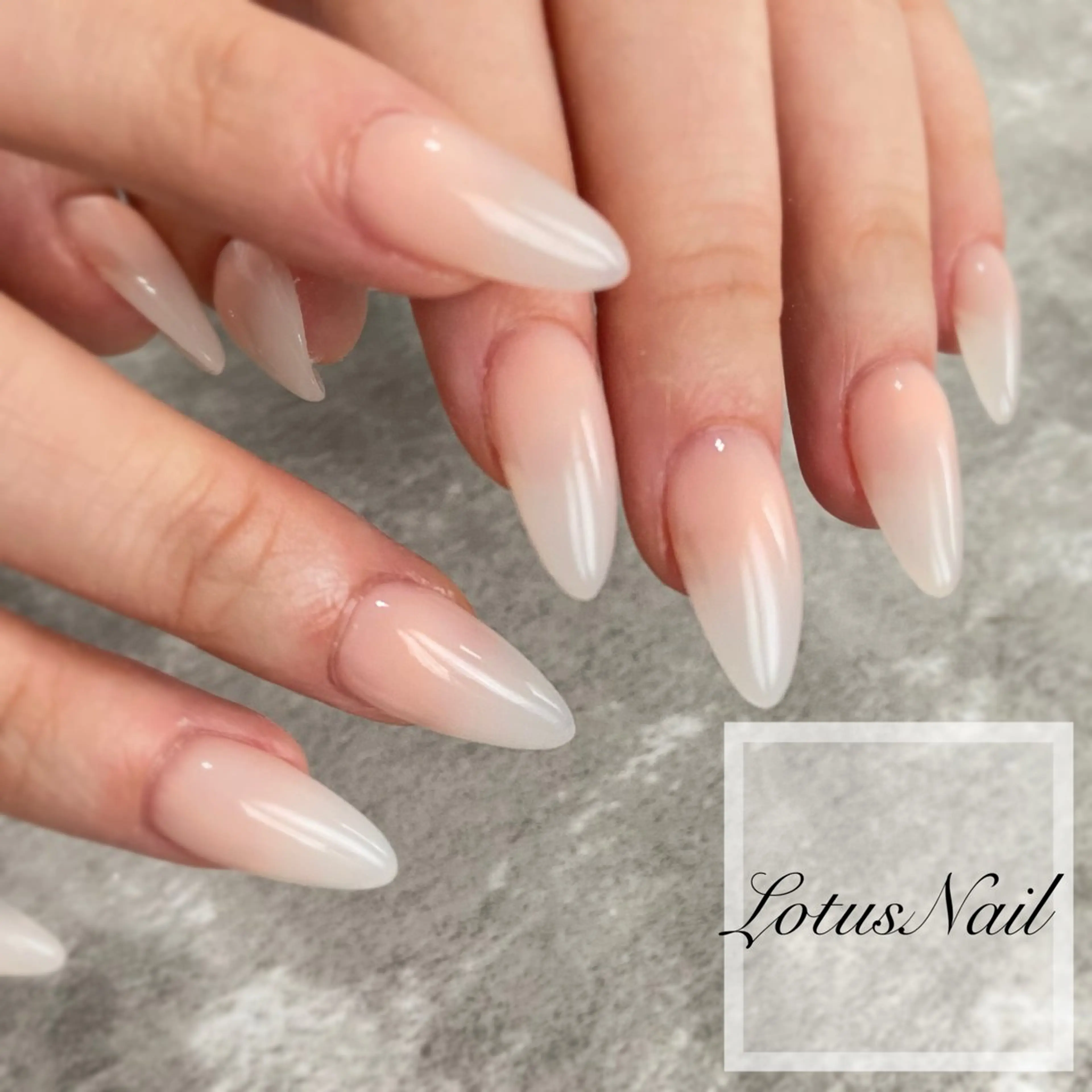 ネイル スカルプネイル Lotus Nailのネイルデザイン