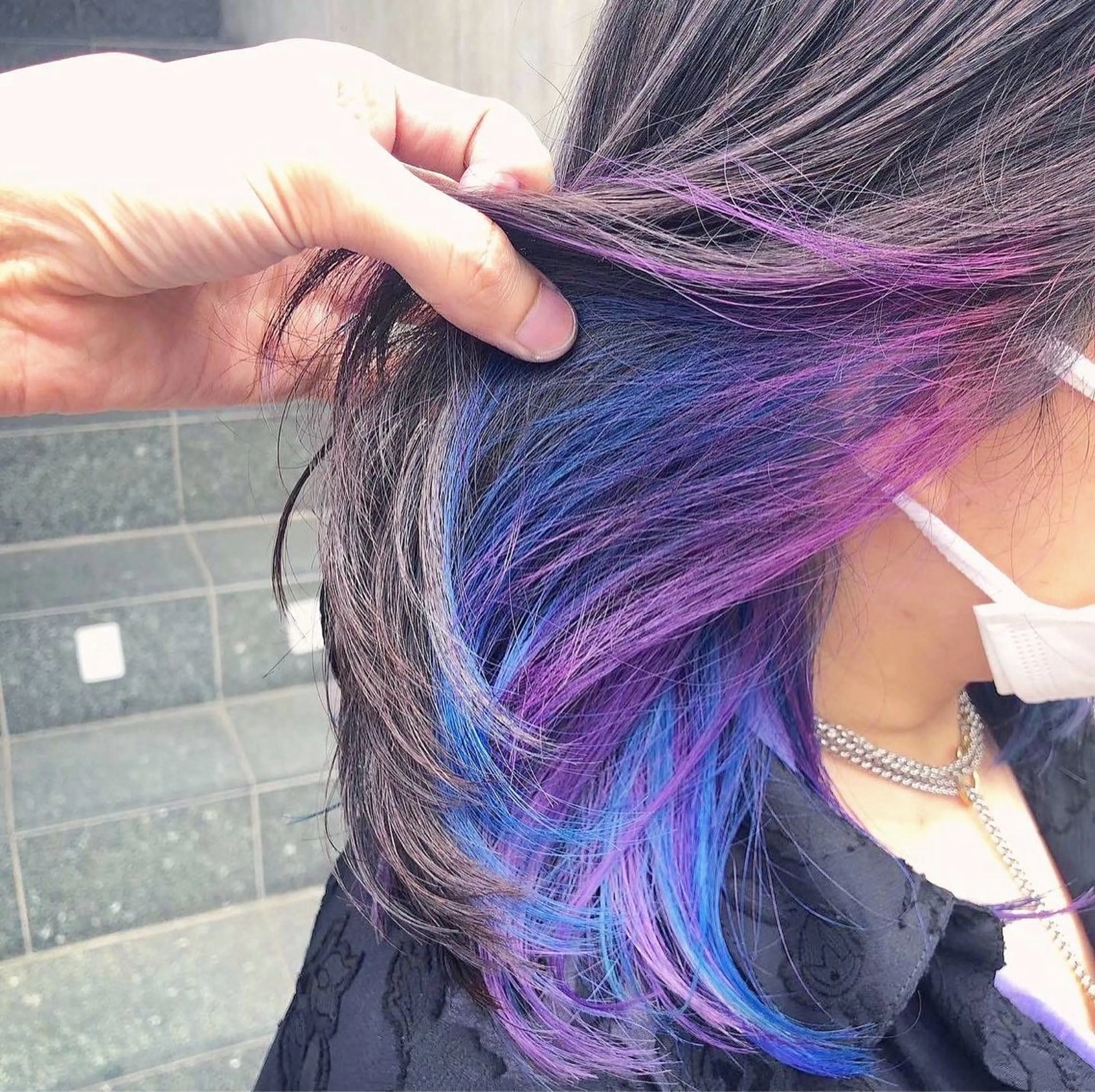 ミディアム カラー ブリーチ デザインカラー インナーカラー ユニコーンカラー カット ヘアカラー トリートメント 原宿サロン代表 デザインカラー伊藤卓のヘアスタイル