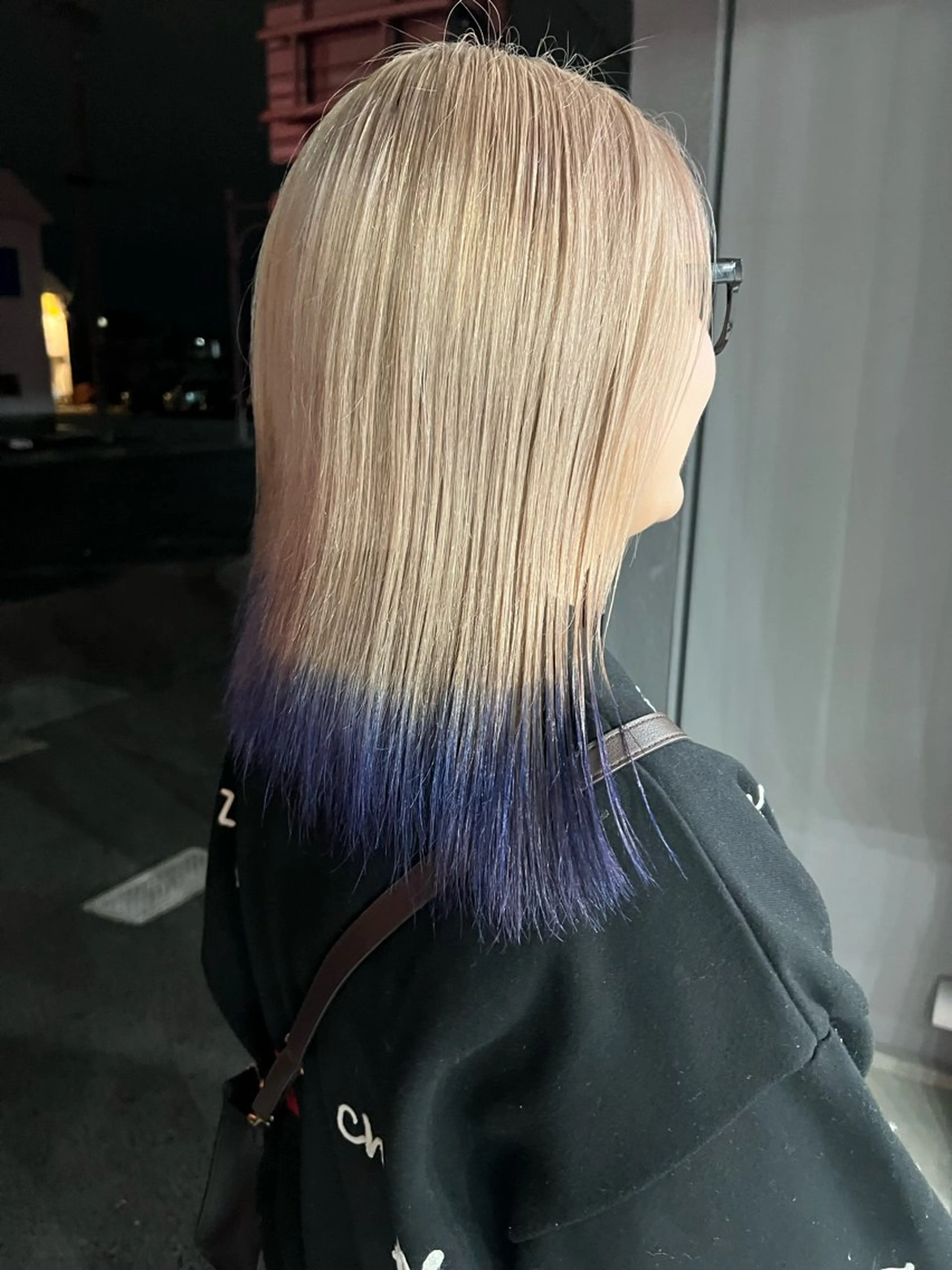 ロング カラー ベージュカラー デザインカラー ラベンダーカラー ホワイトベージュ ヘアカラー eim AYUKAのヘアスタイル