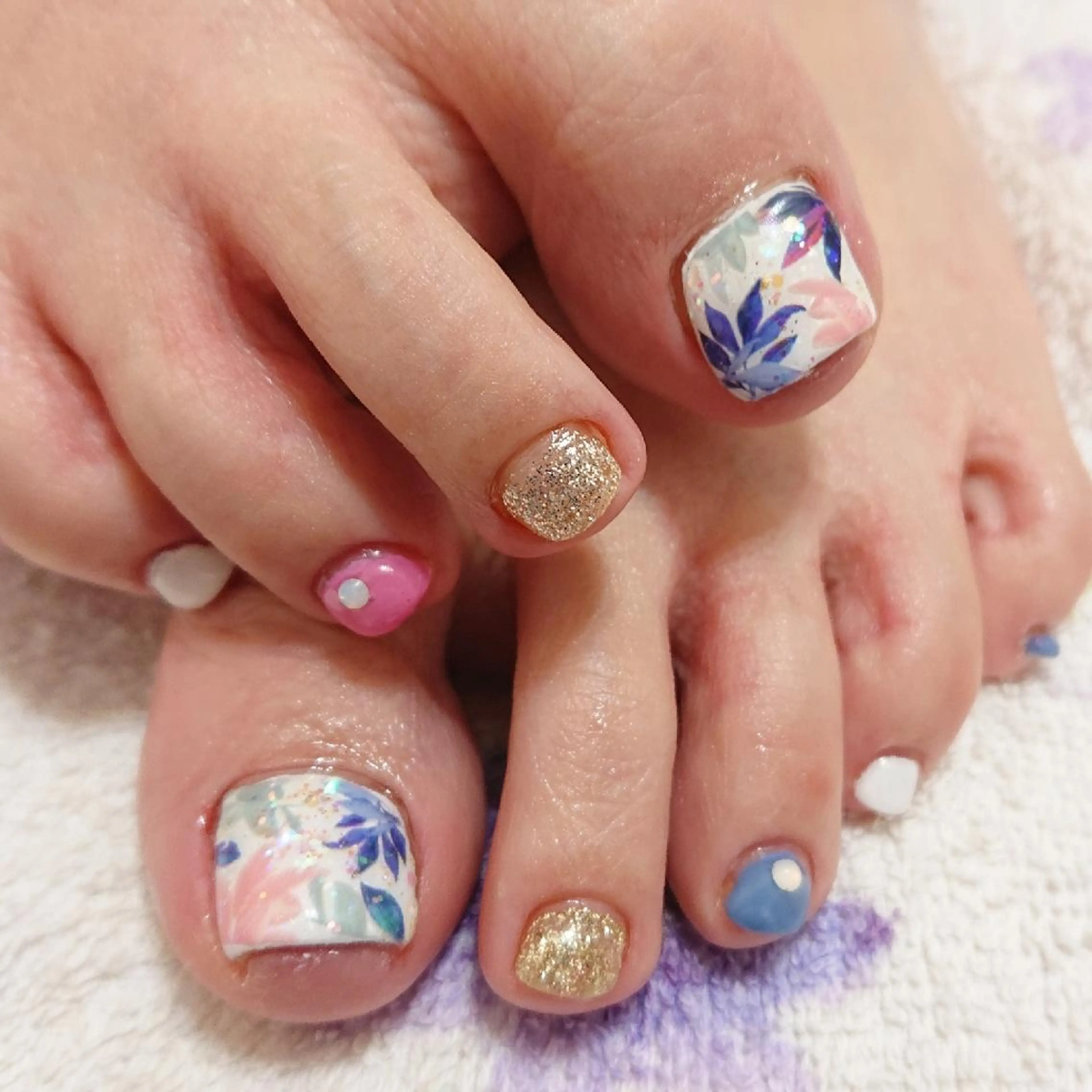 ネイル アートネイル フットネイル ジェルネイル ストーンネイル あんきち    のネイルデザイン