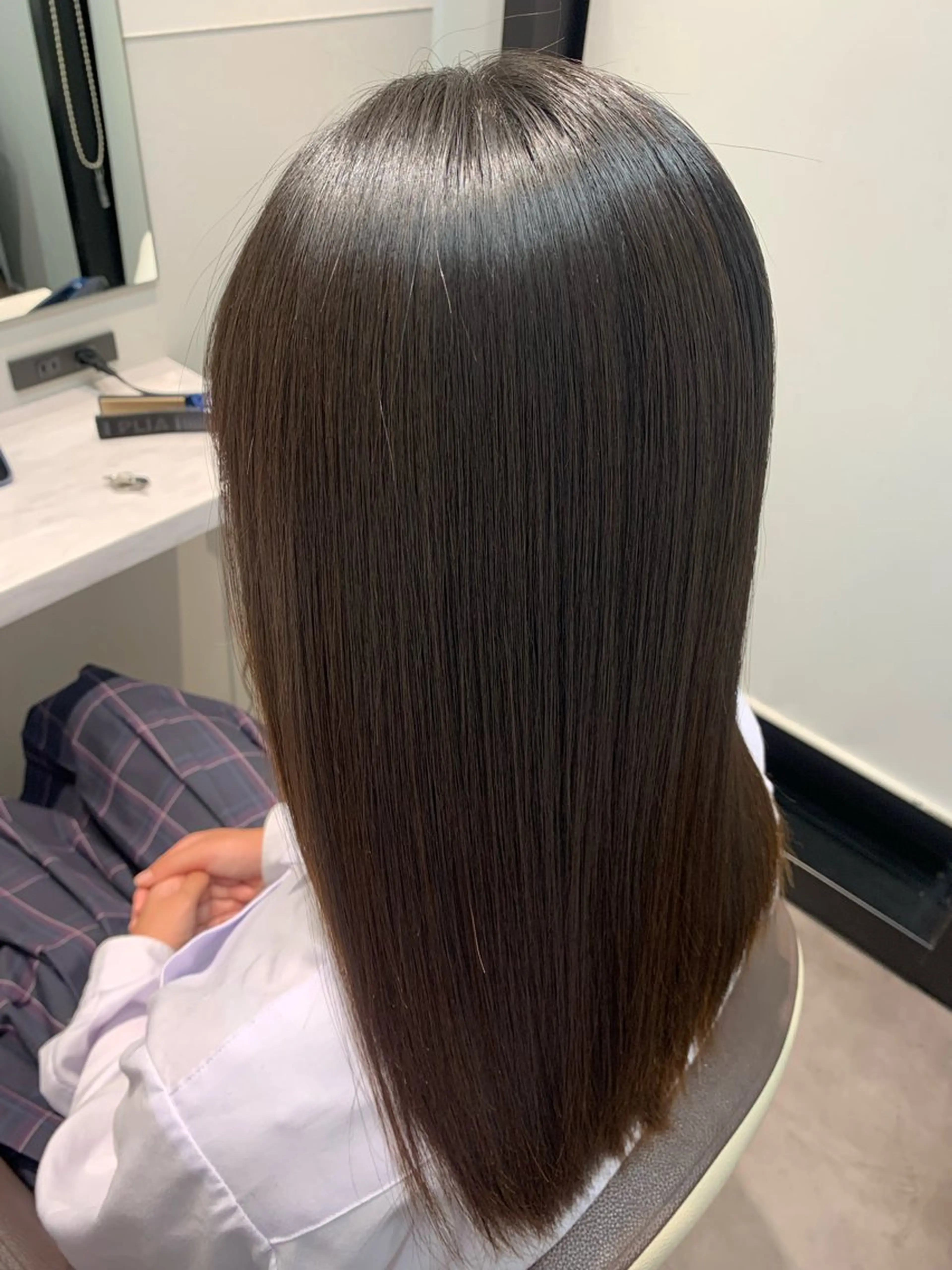 セミロング トリートメント 松田 啓志のヘアスタイル