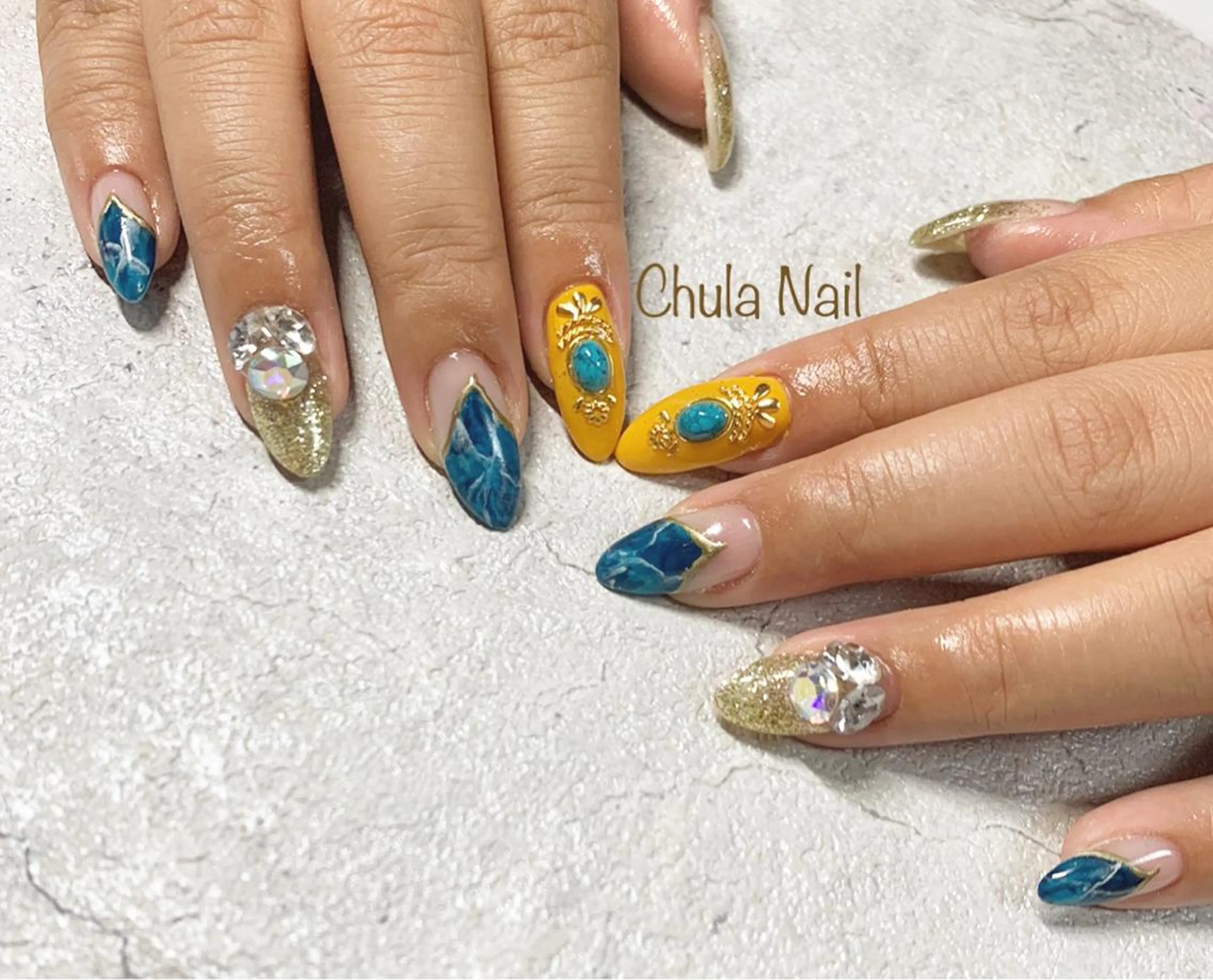 ネイル ハンドネイル ハンドケア ëmma nail_ by chulaのネイルデザイン