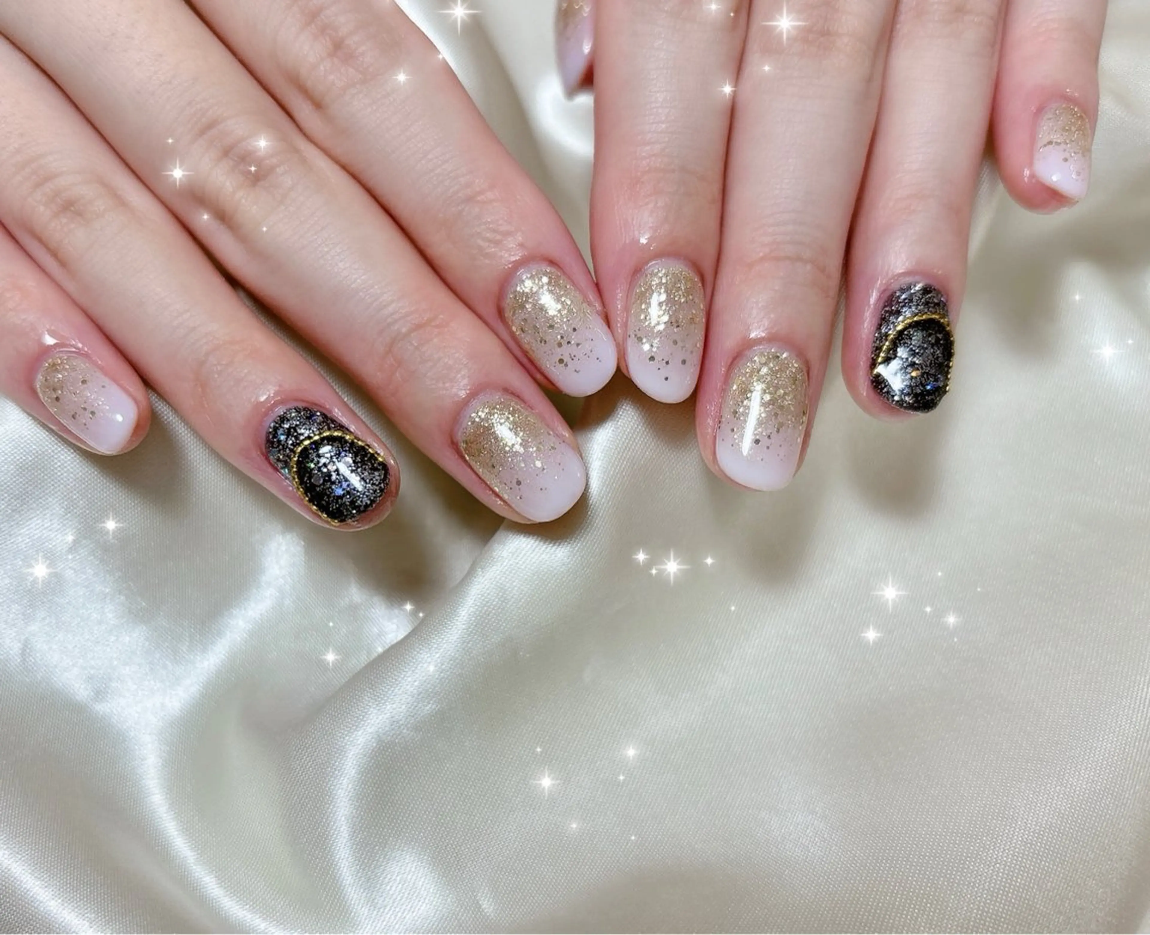 ネイル ゴールド グラデーション ハンドネイル FLARE NAIL フレアネイルのネイルデザイン