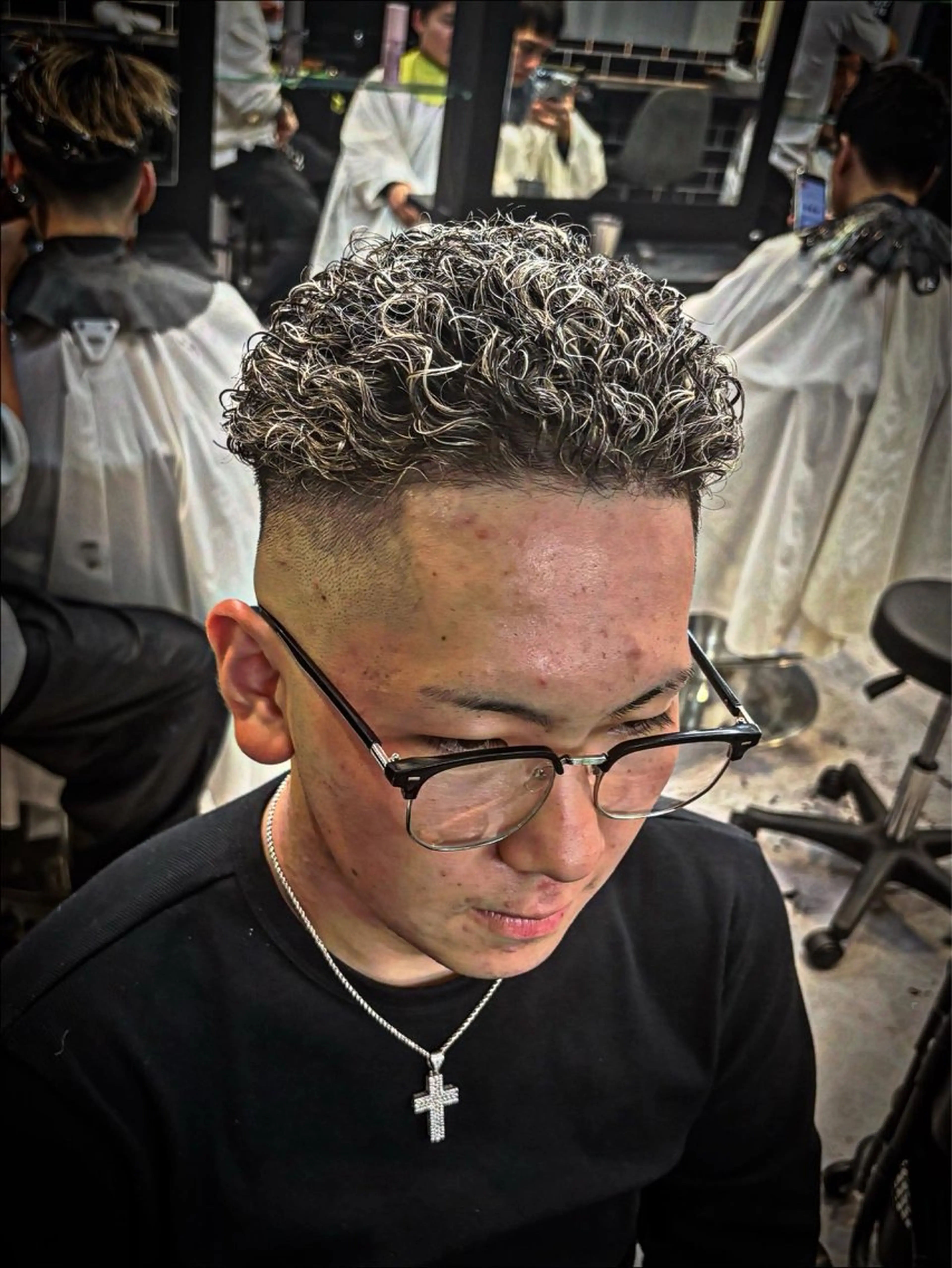 ショート カラー パーマ ヘアアレンジ メンズ メンズパーマ カット ヘアカラー パーマ ヘアセット men'slapis YUTOのヘアスタイル