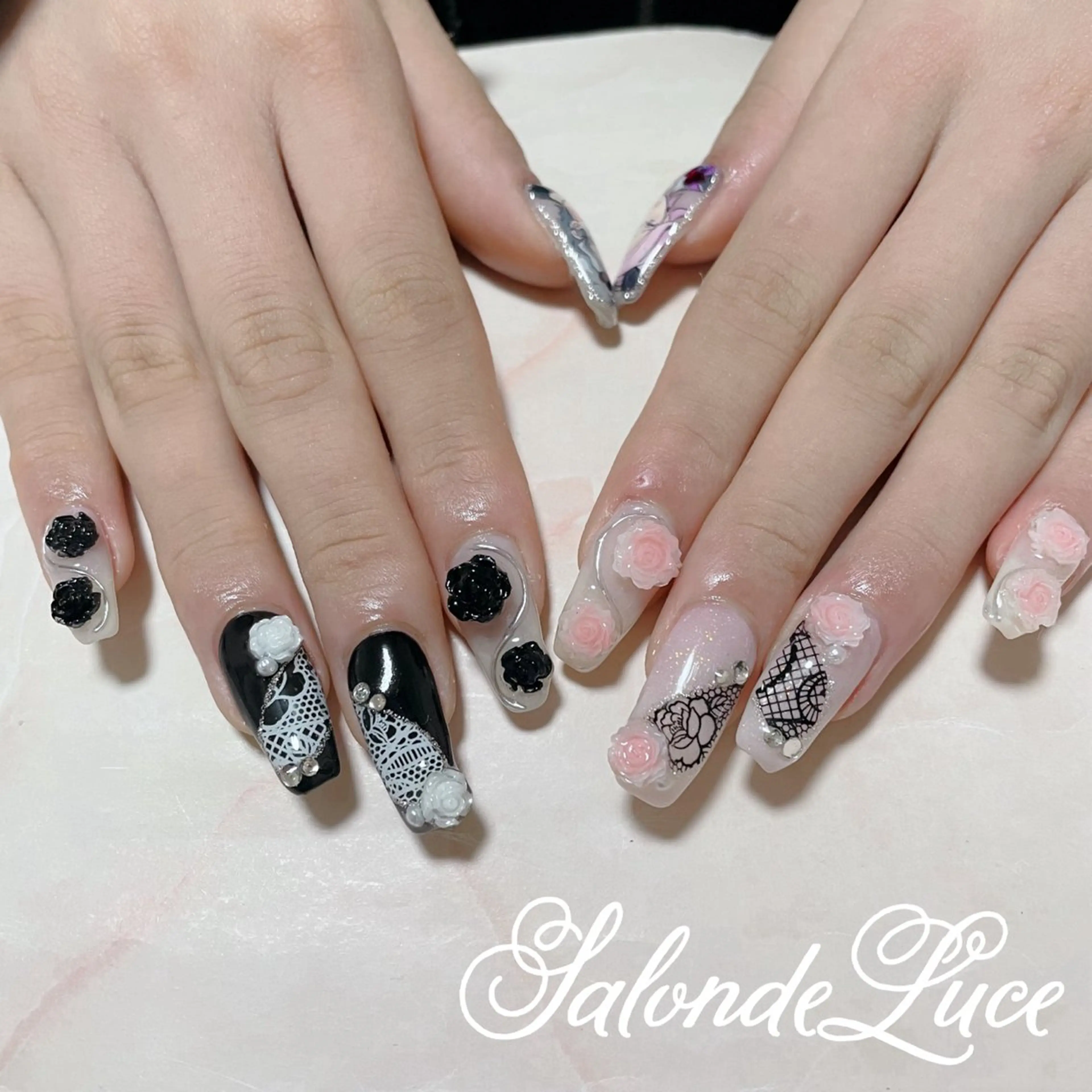 ネイル レース ミラーネイル Salon de Luceのネイルデザイン
