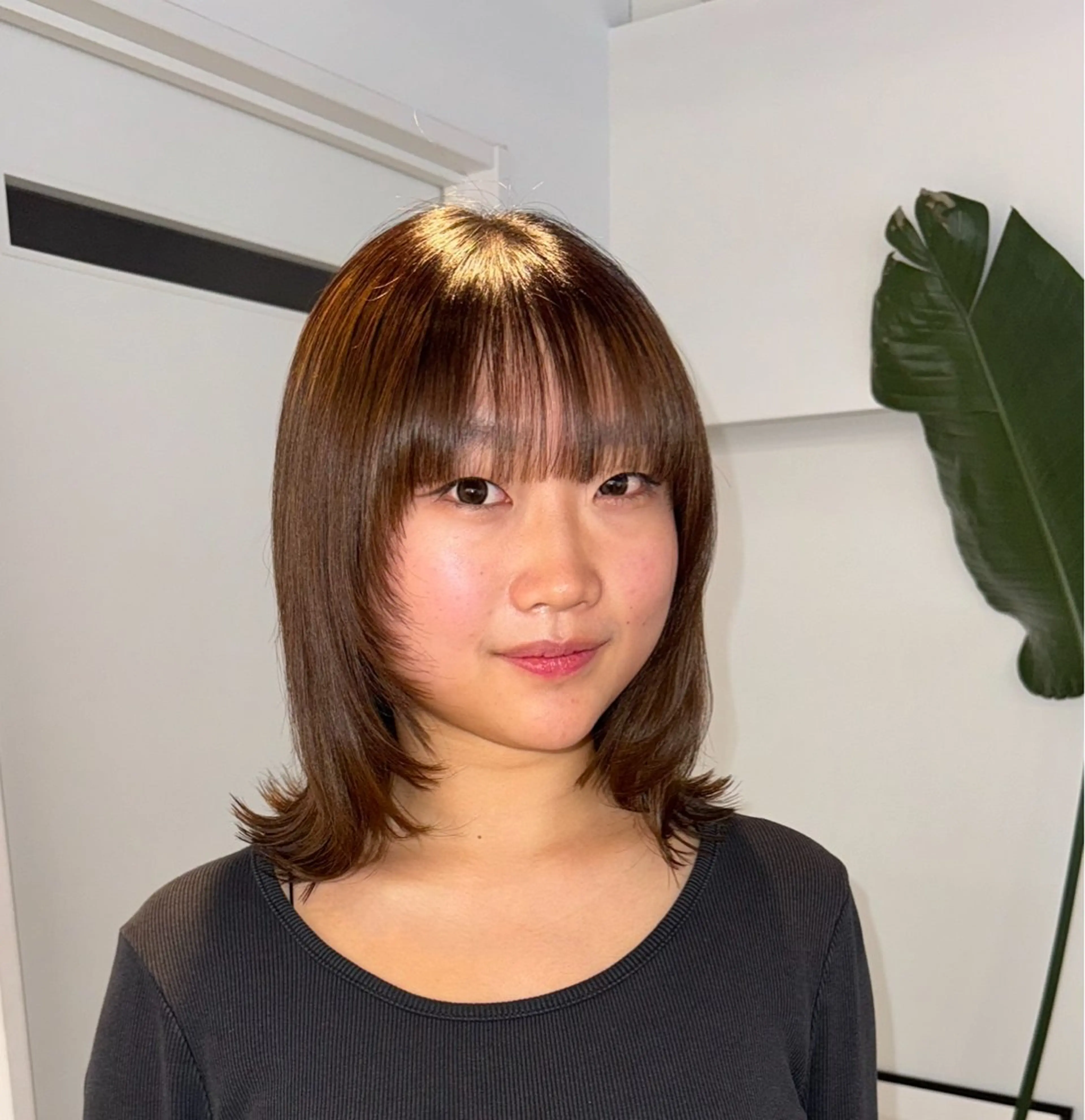 ミディアム 澁谷 咲映のヘアスタイル