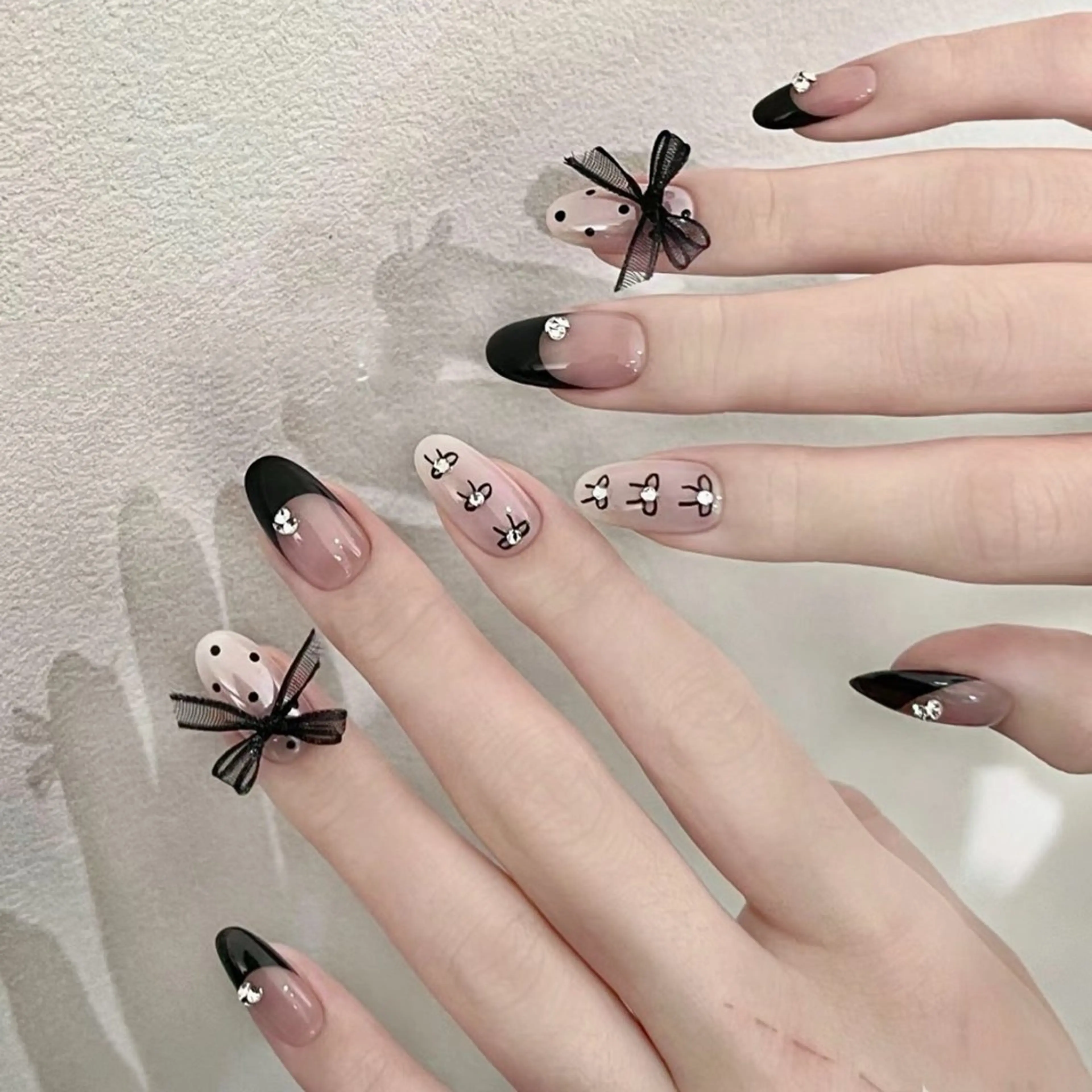 ネイル 韓国ネイル リボン スカルプネイル 春ネイル ストーンネイル 恵比寿 The Nailのネイルデザイン