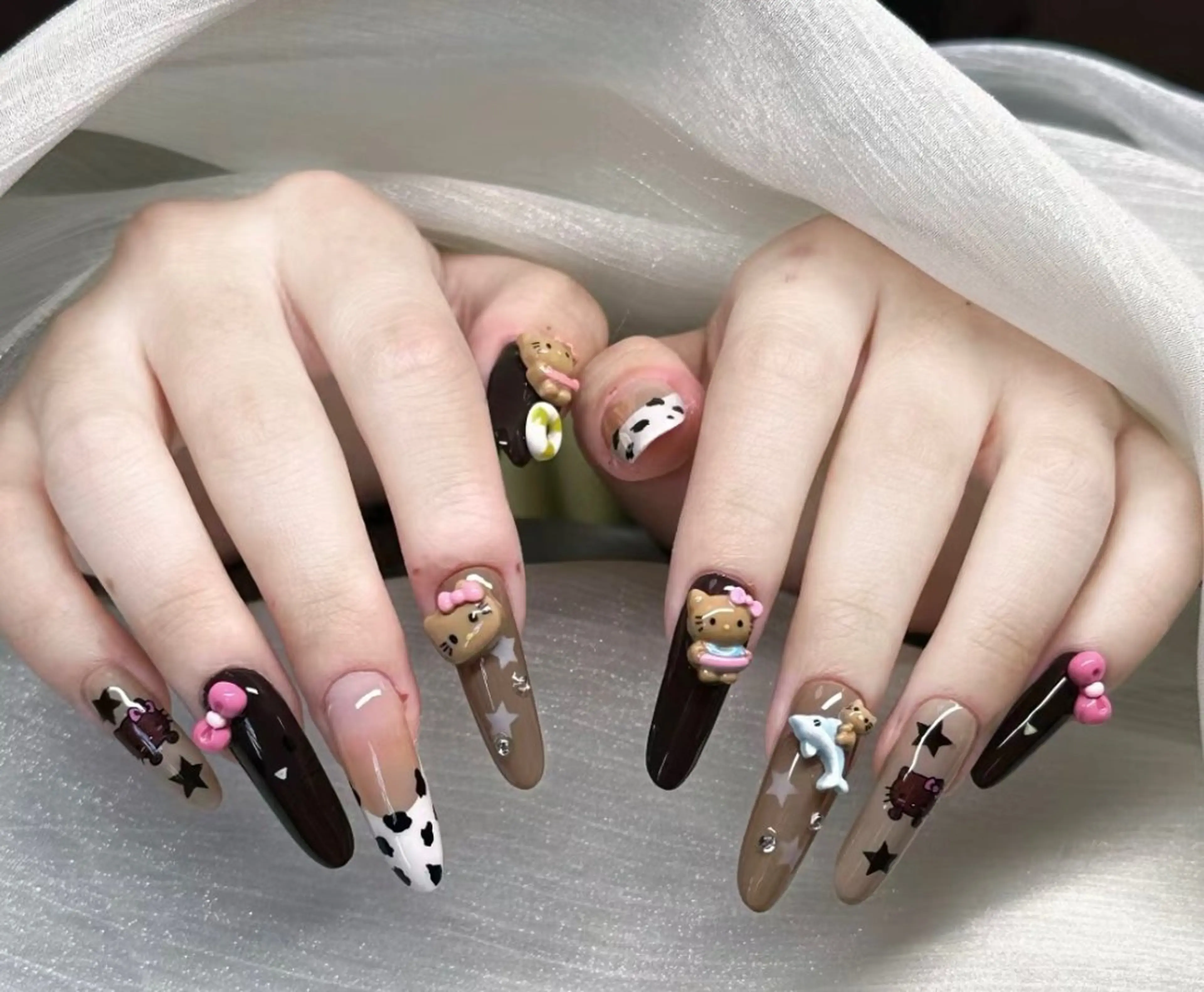 ネイル ハンドネイル ハンドケア 🍑 momo_nailのネイルデザイン