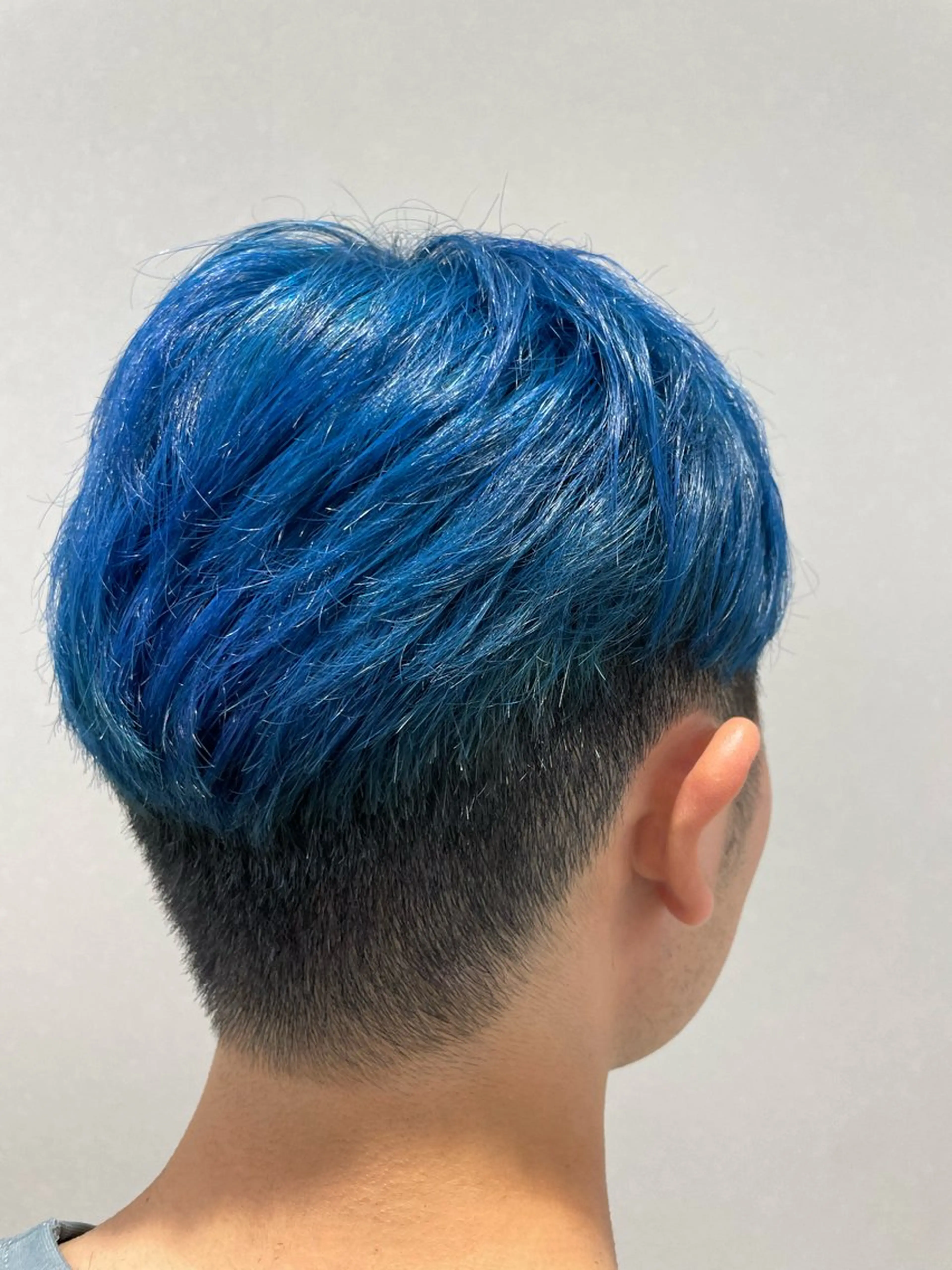 カラー ブリーチ ブルーカラー カット ヘアカラー トリートメント ✅ｼｪｱｻﾛﾝJAM 相田友和のヘアスタイル