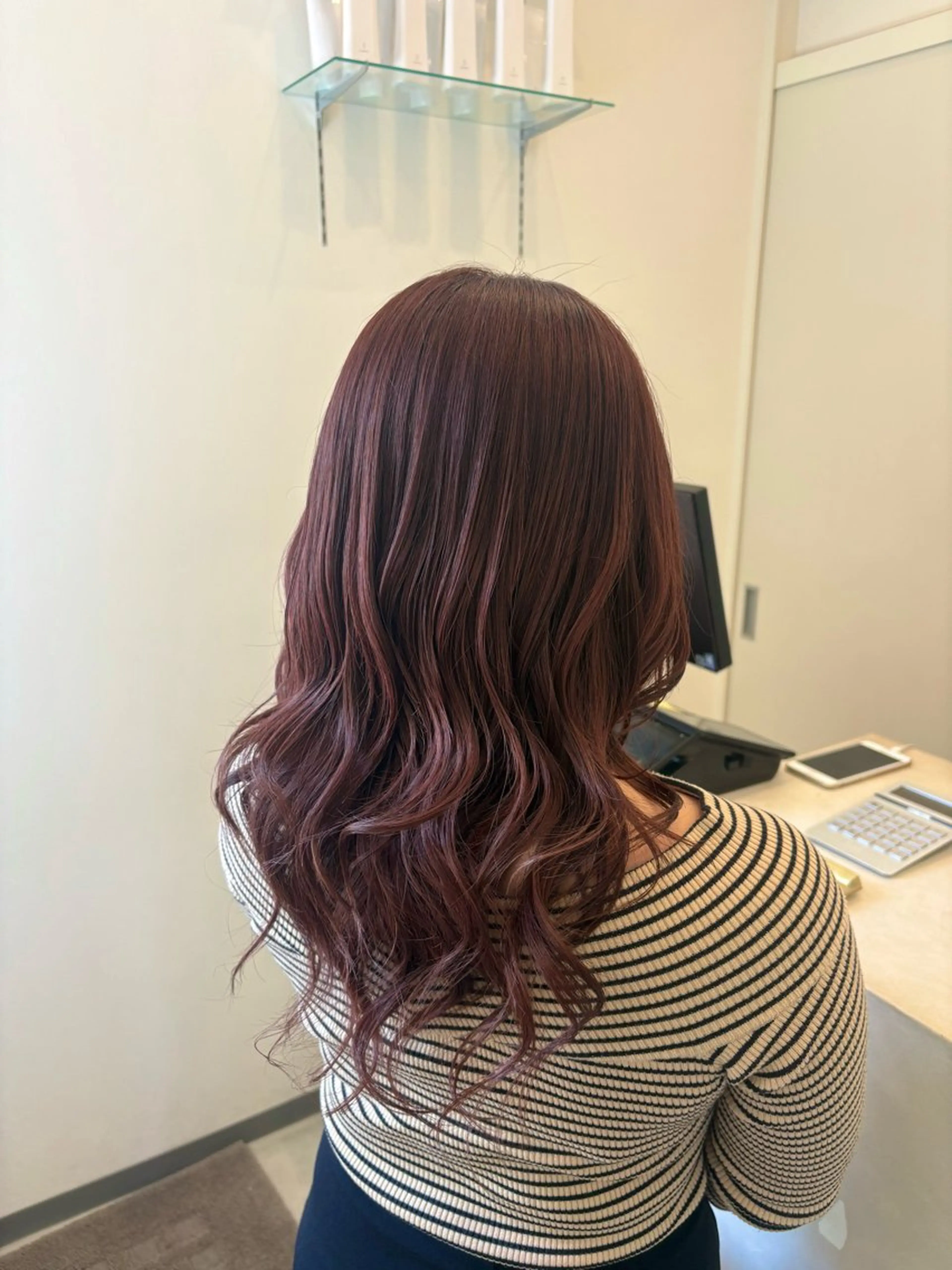 ロング ヘアカラー 加賀谷 乙葉のヘアスタイル