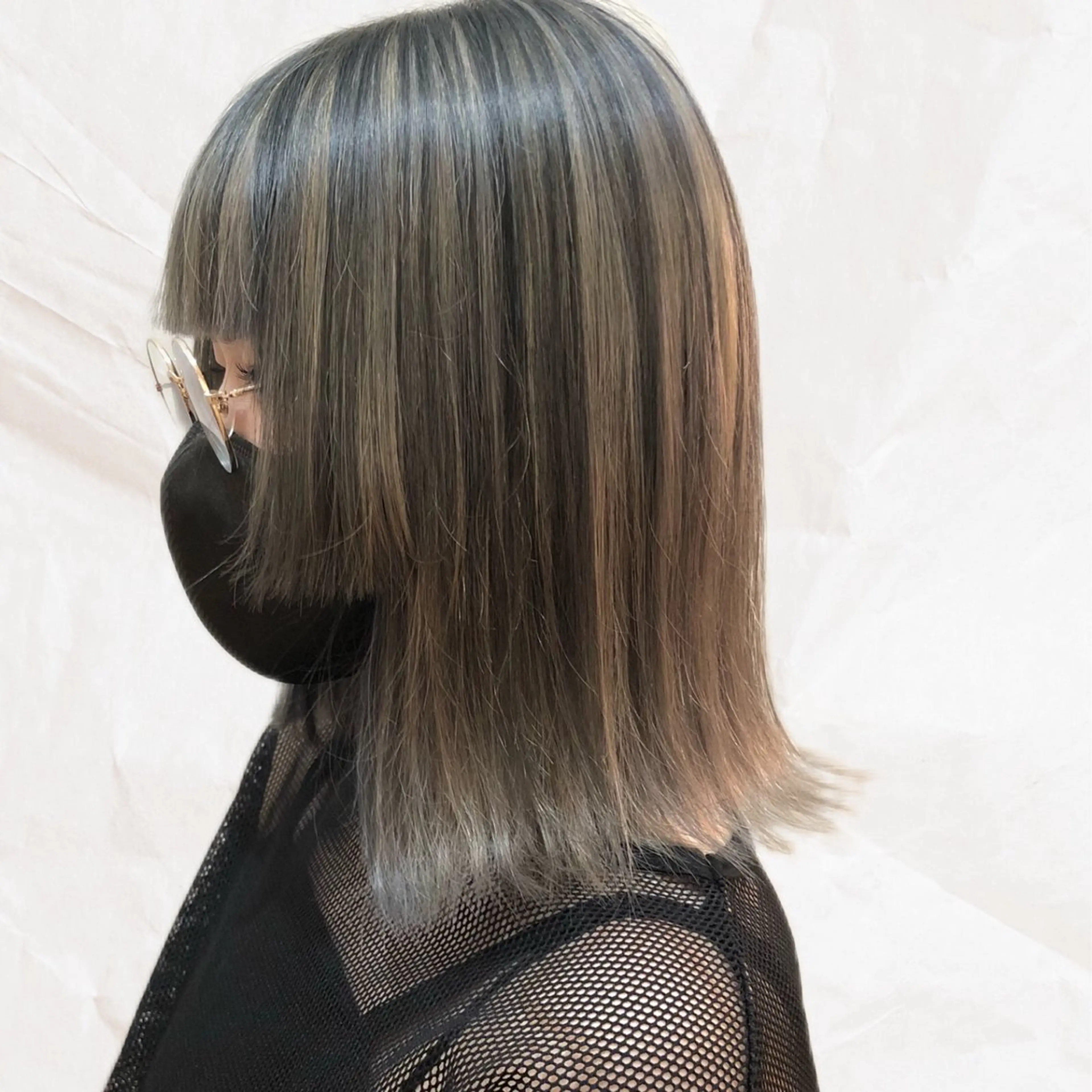 セミロング カラー 姫カット ヘアルーム カフーのヘアスタイル