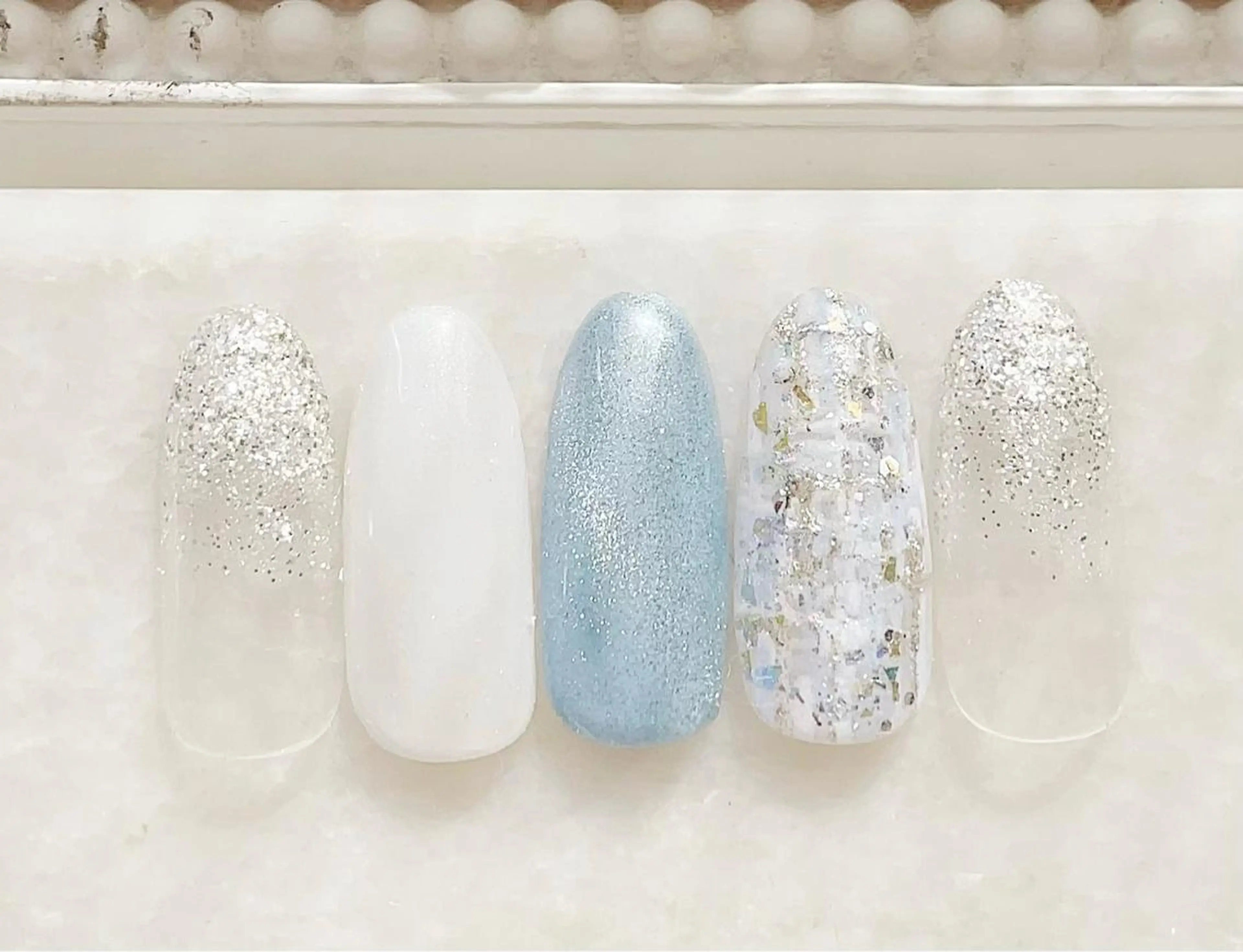 ネイル ジェルネイル キラキラネイル パラジェル ツイードネイル 冬ネイル ハンドネイル Satomi  のネイルデザイン