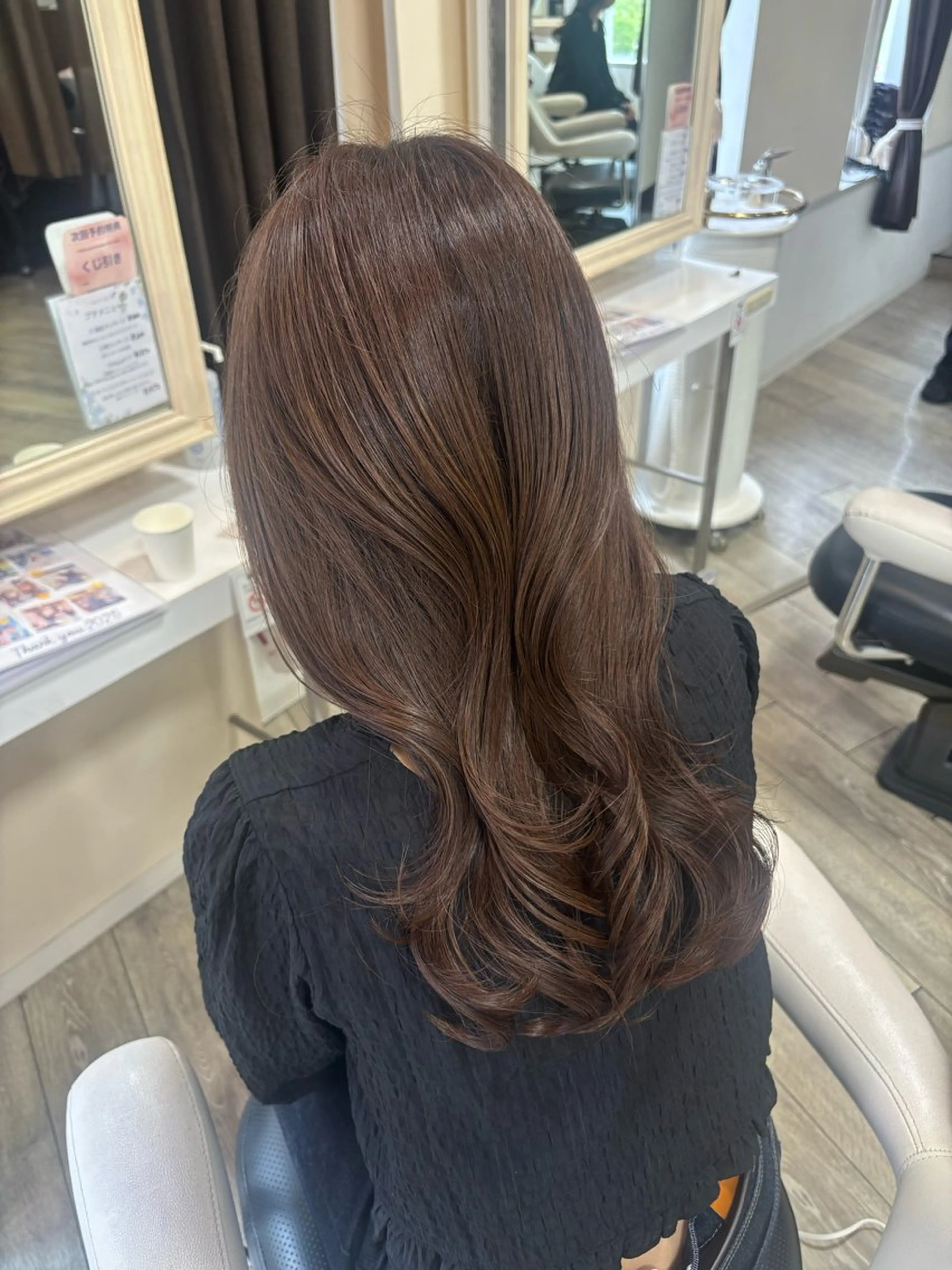 ロング ヘアカラー さとう さくらのヘアスタイル