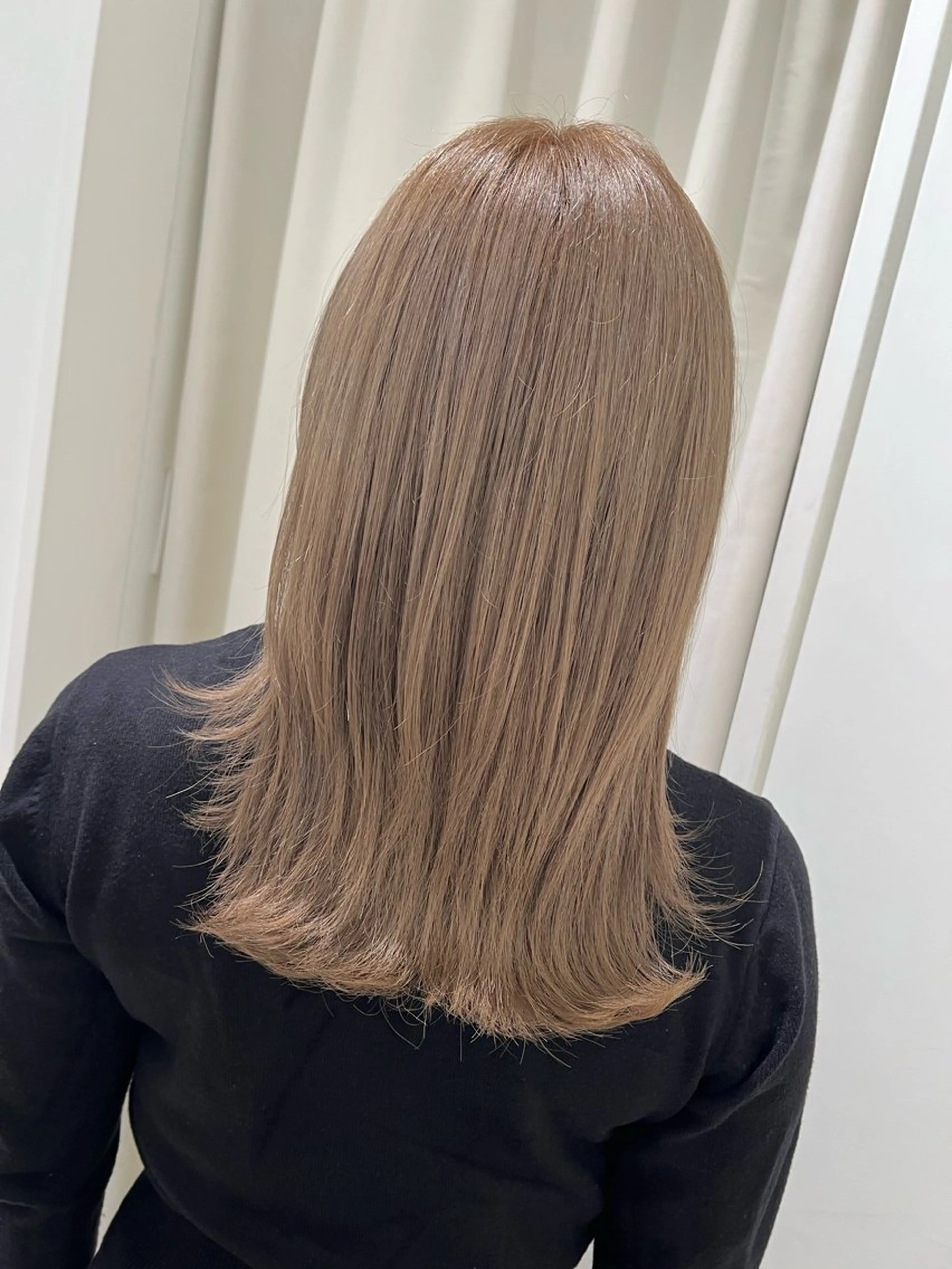 セミロング カラー ヘアアレンジ ブリーチ ケアブリーチ 髪質改善 トリートメント ヘアカラー トリートメント 新宿color🐝 AYAKA🌈💖のヘアスタイル