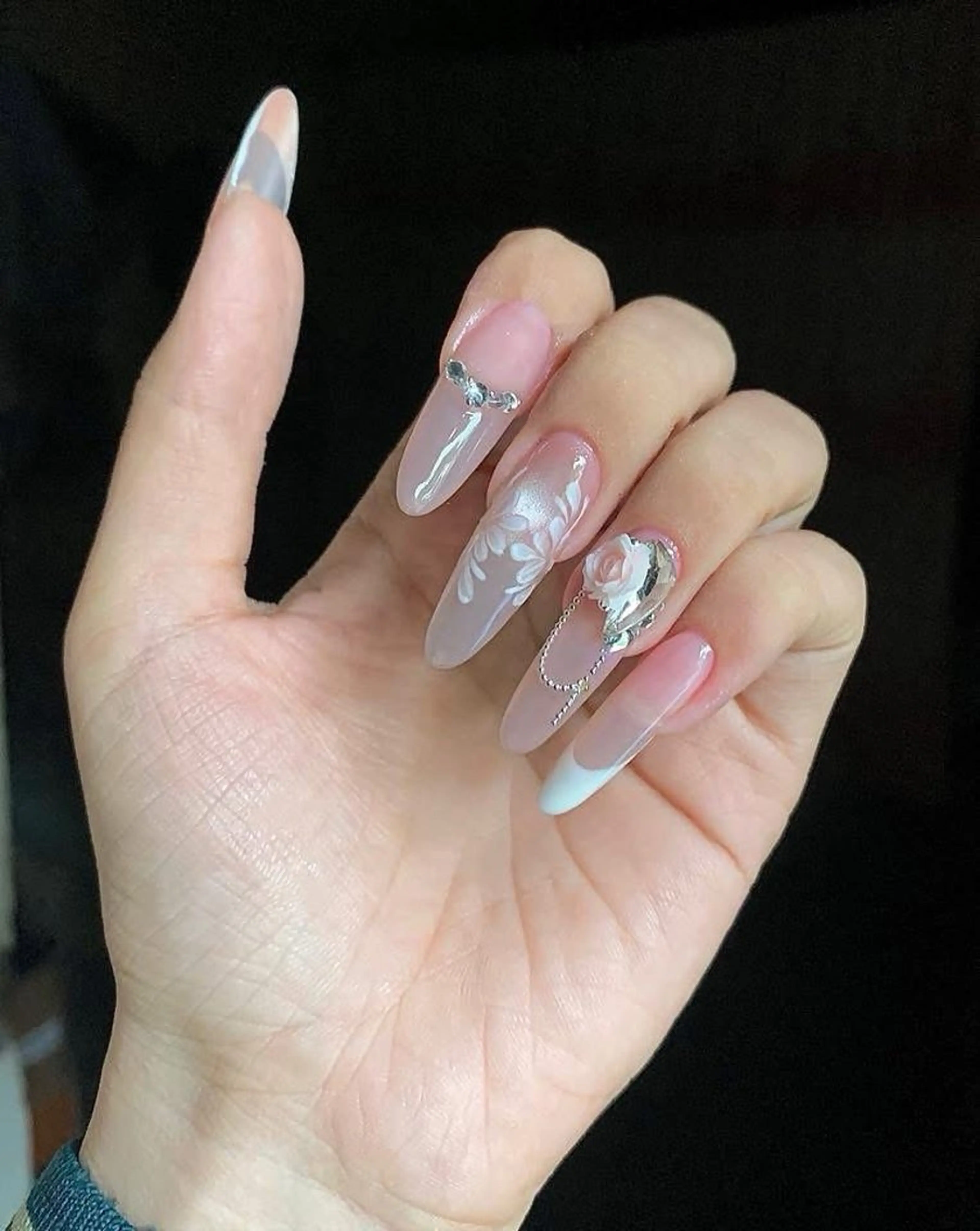 ネイル ハンドネイル T. Leeのネイルデザイン