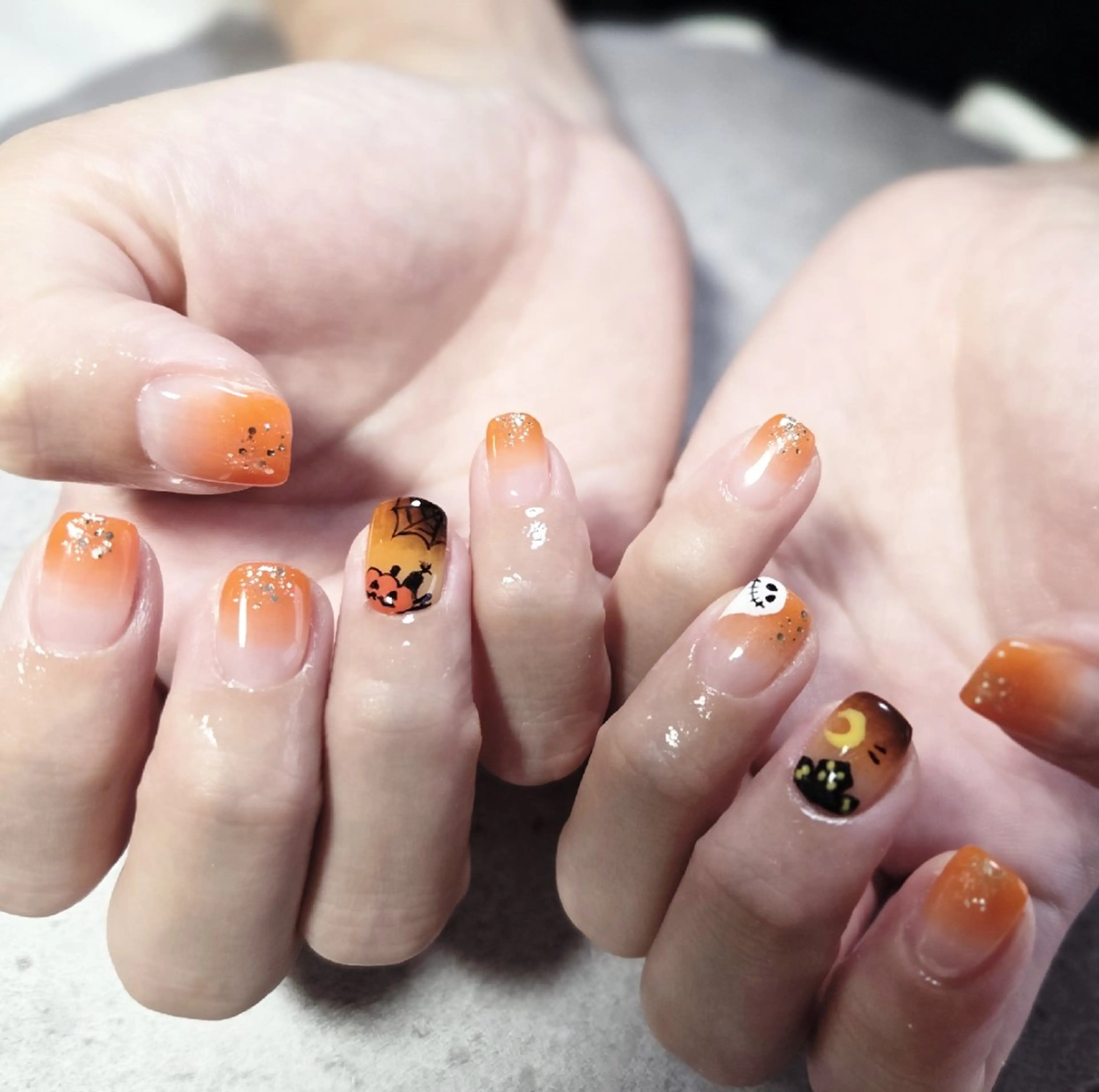 ネイル ジェルネイル ゴールド グラデーション ハロウィン パラジェル ハンドネイル flure de neige yukiのネイルデザイン