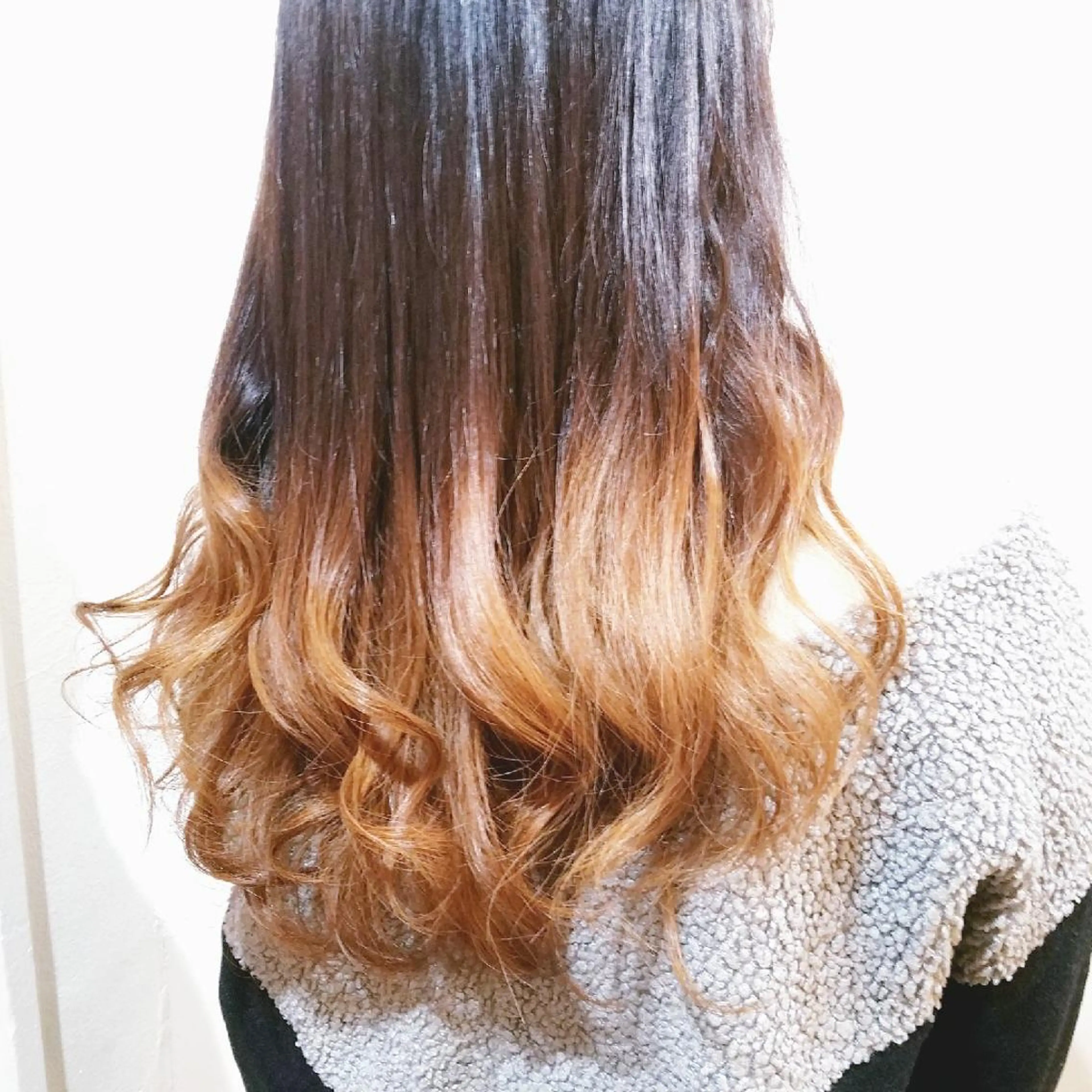 ロング 🇰🇷透明感×ハイ トーン🌟tomoのヘアスタイル