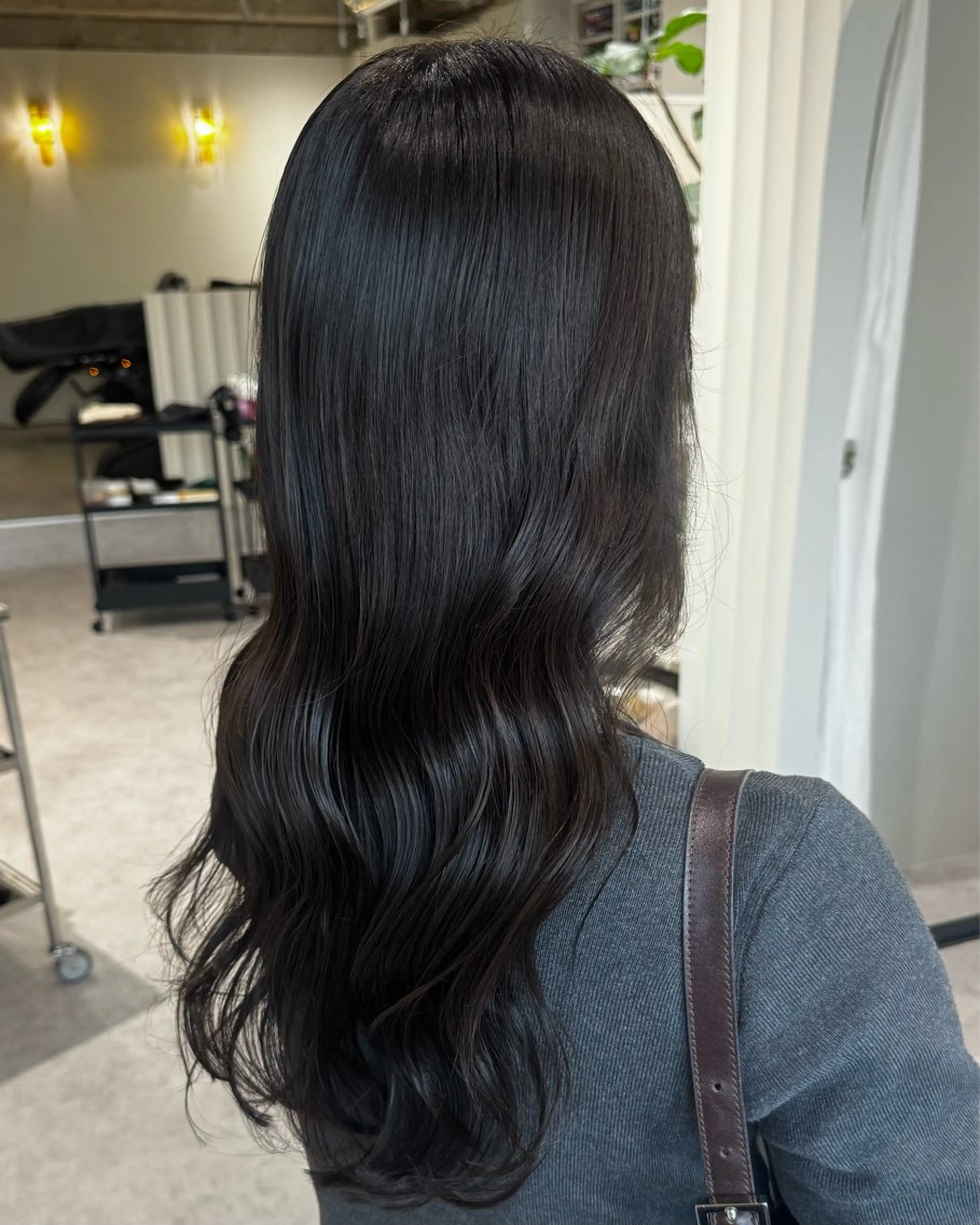 ロング カラー TOIRO ARISAのヘアスタイル