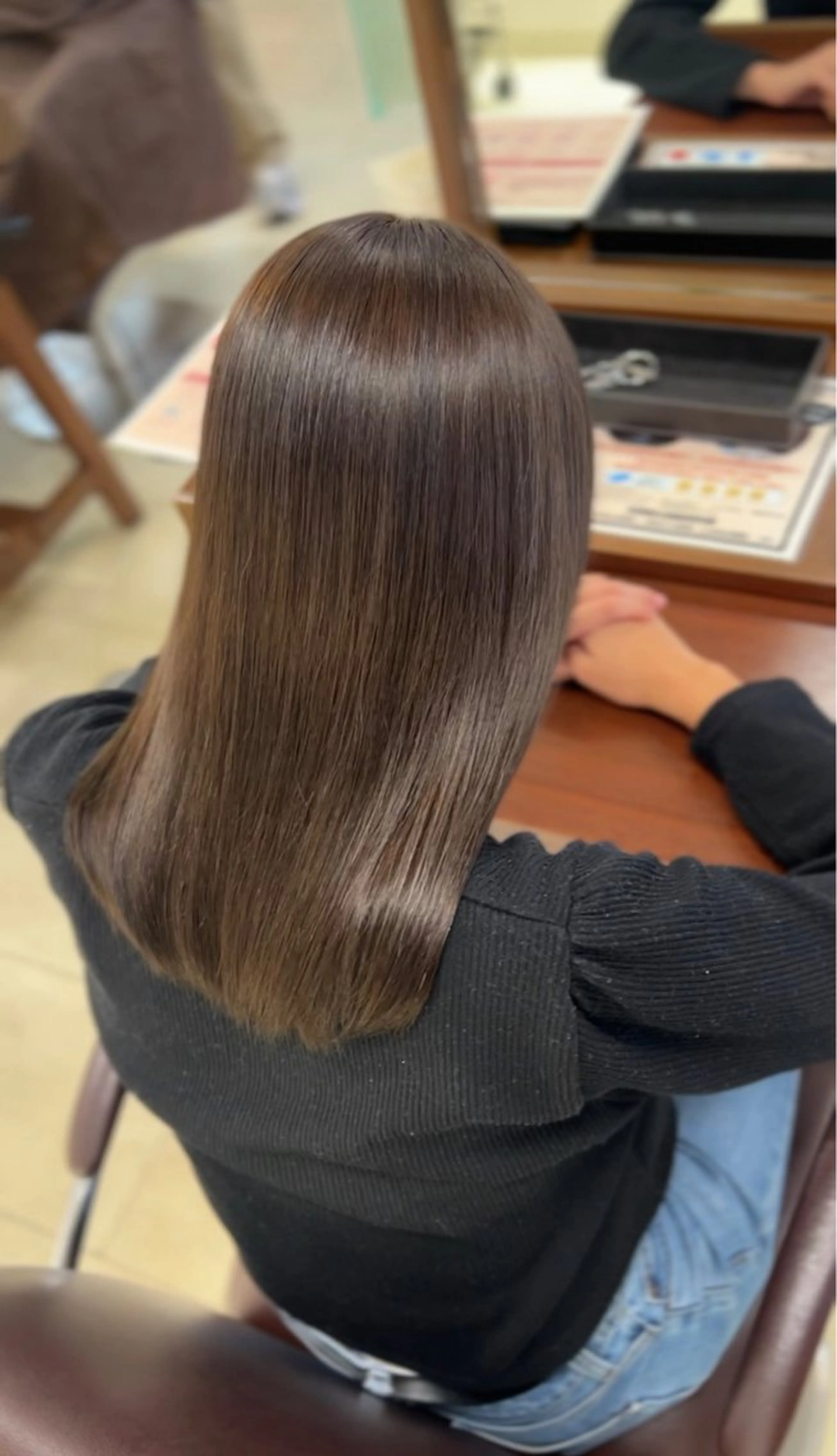 カラー 縮毛矯正 ヘアカラー トリートメント 越納 陸のヘアスタイル