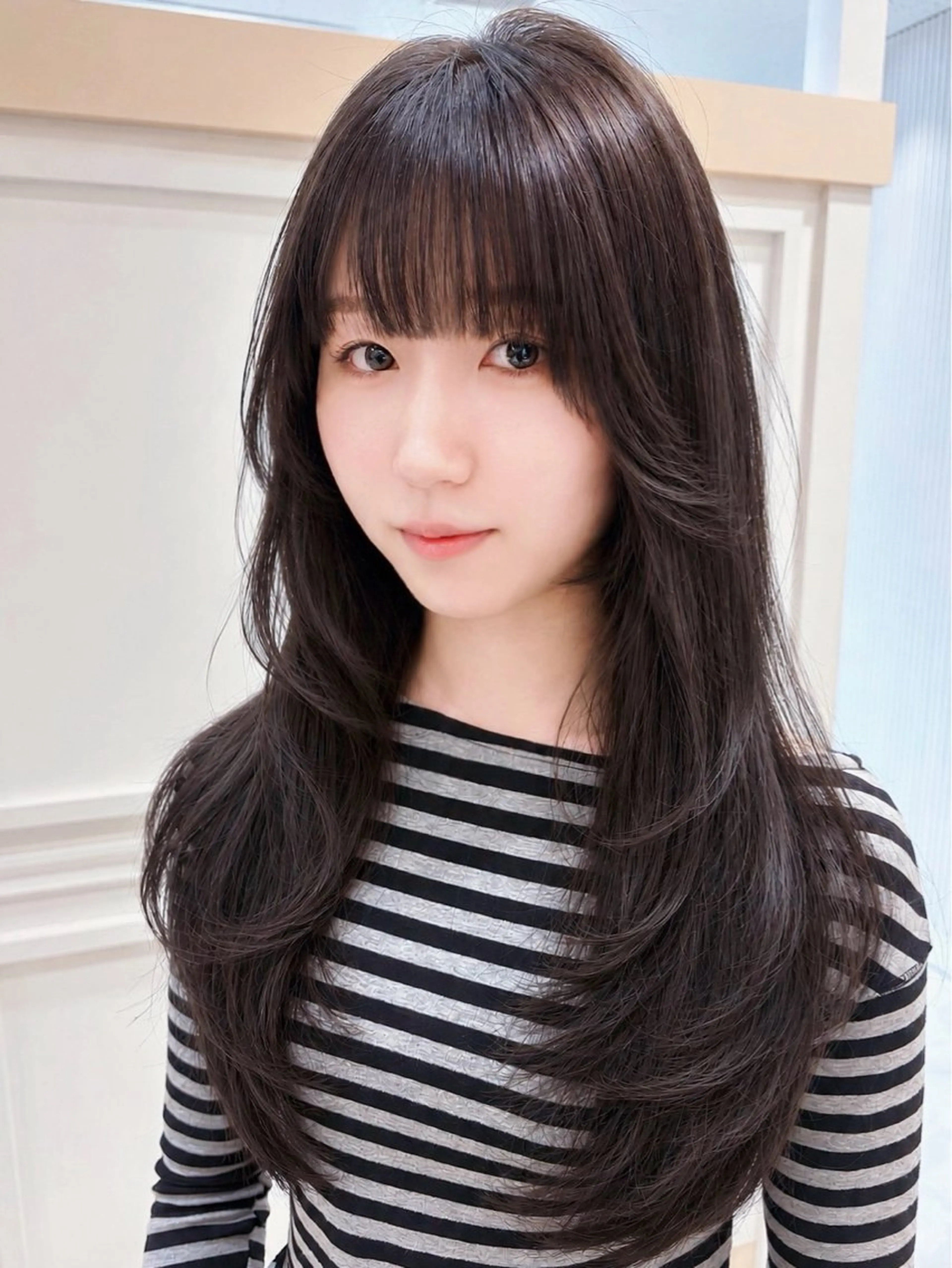 ロング カラー レイヤーカット mayu .のヘアスタイル