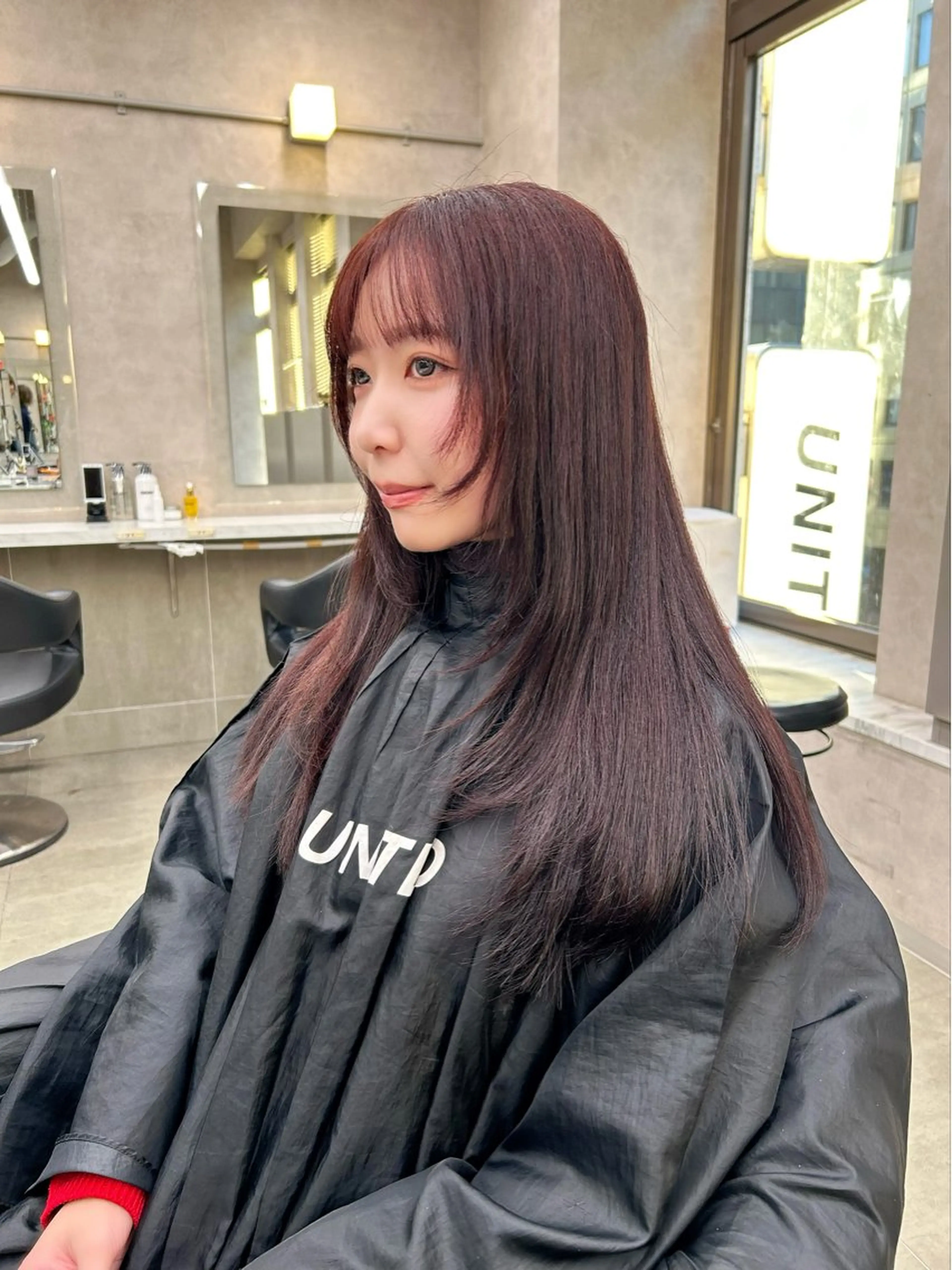 セミロング カラー 韓国/トレンド レイヤー【101】のヘアスタイル