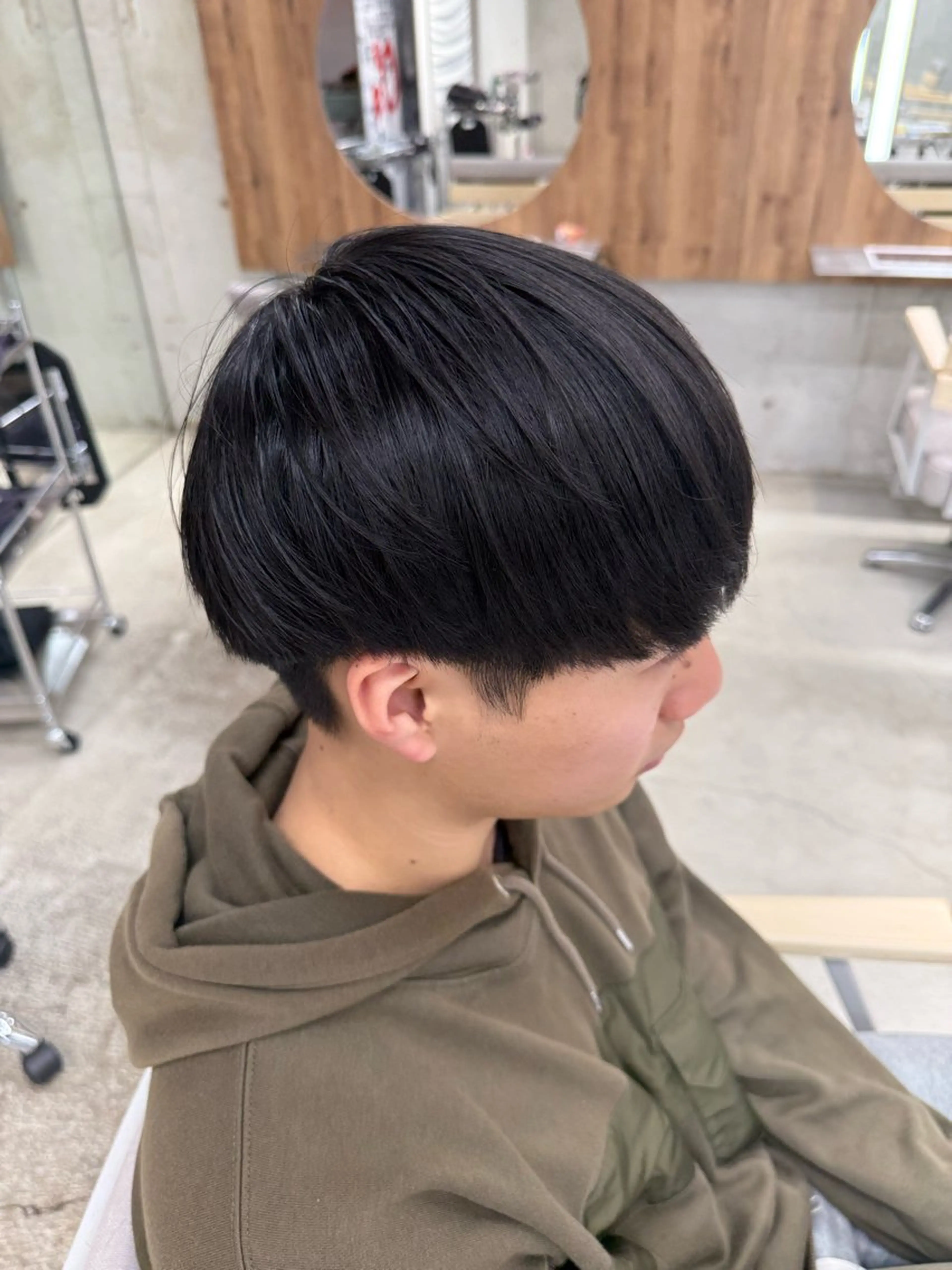 メンズ メンズ毛流れパーマ ブリーチSHIONのヘアスタイル