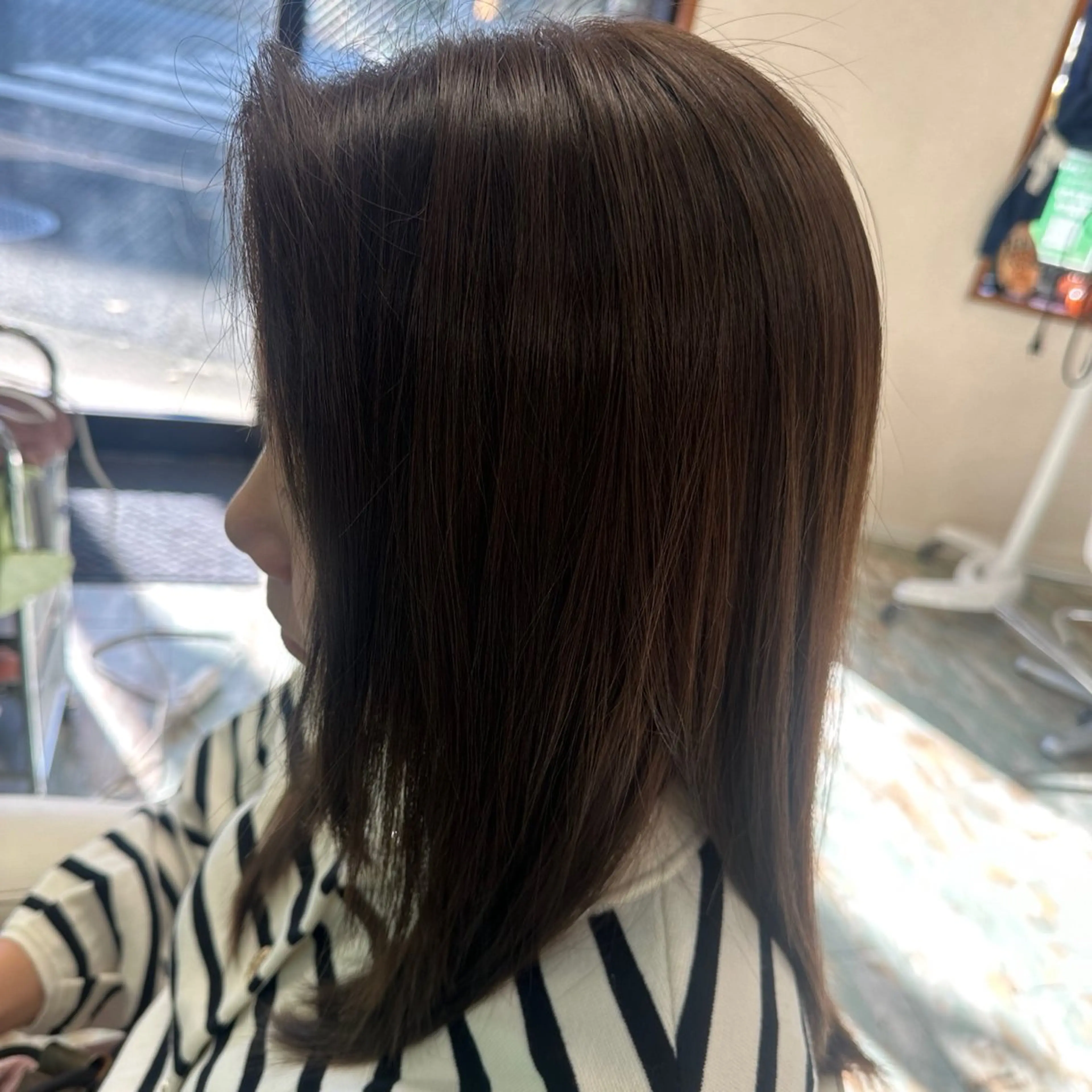 セミロング トリートメント 三原 友美のヘアスタイル