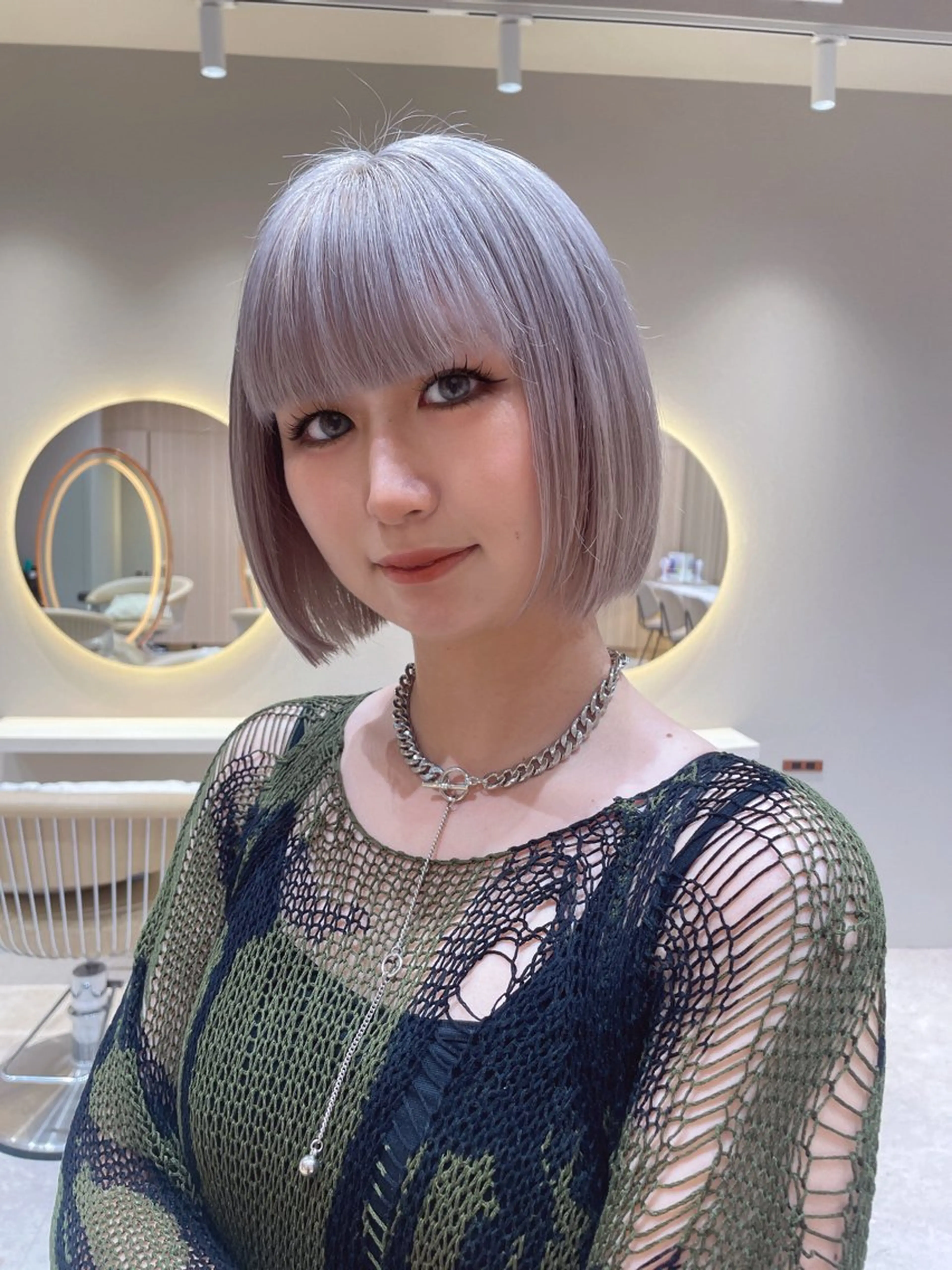 ショート ヘアカラー ブリーチ🌟リタッチ 🎠KANON🎡のヘアスタイル