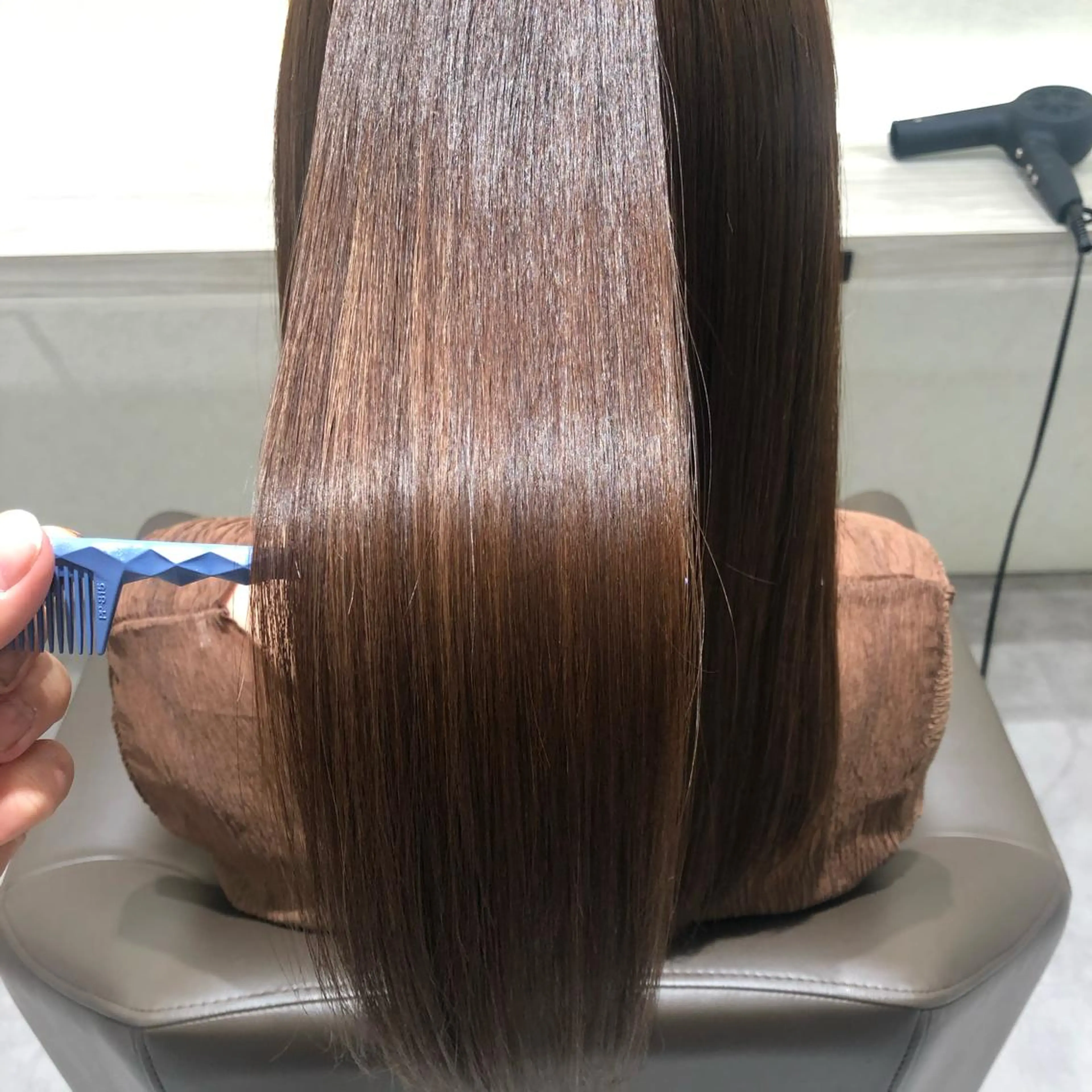 ロング ムトウセイマ/ 縮毛矯正/ブリーチのヘアスタイル