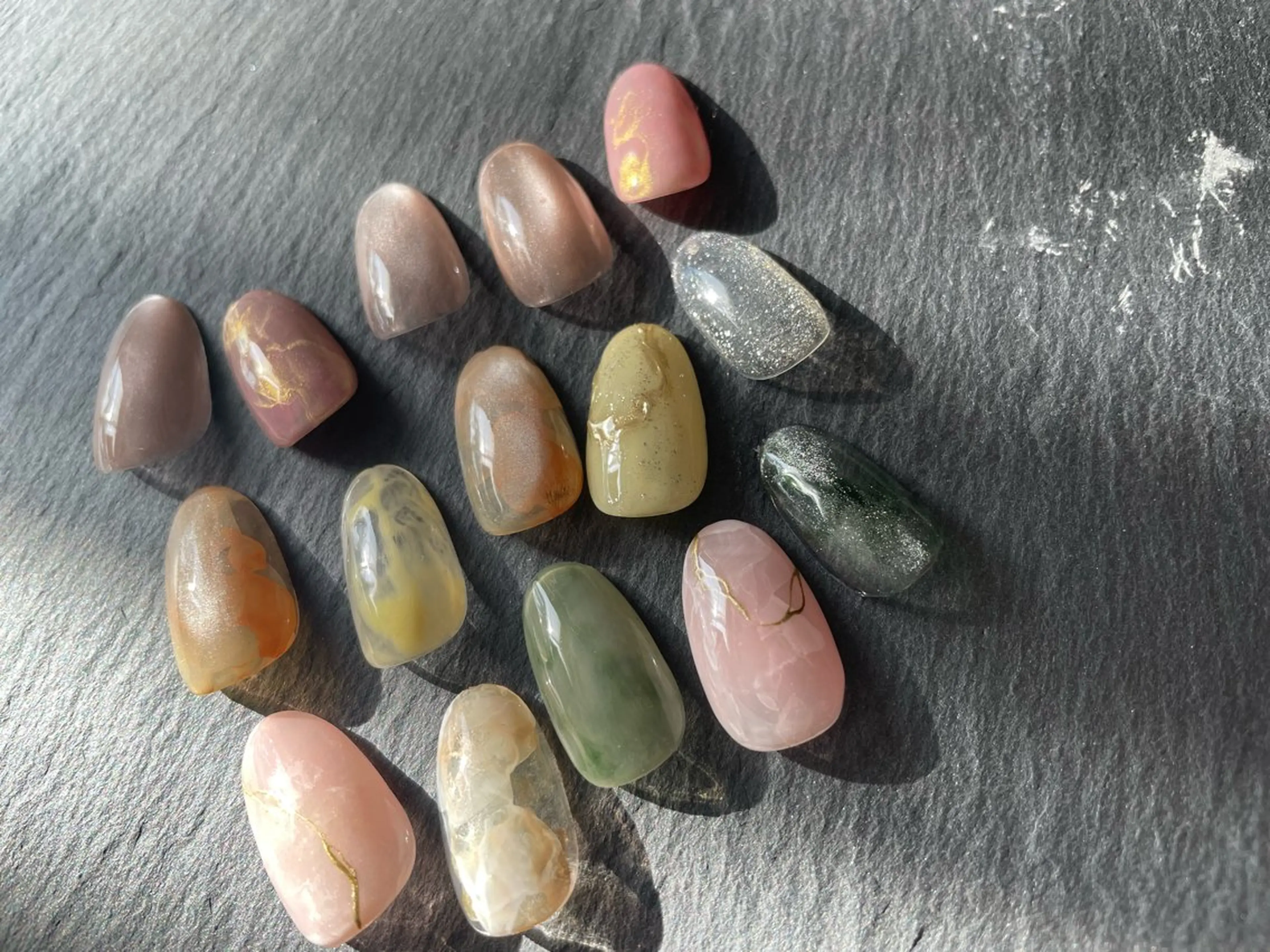 ネイル ジェルネイル ニュアンスネイル 春ネイル ハンドネイル フットネイル 🌕akuri🌖 渋谷/nuanceのネイルデザイン