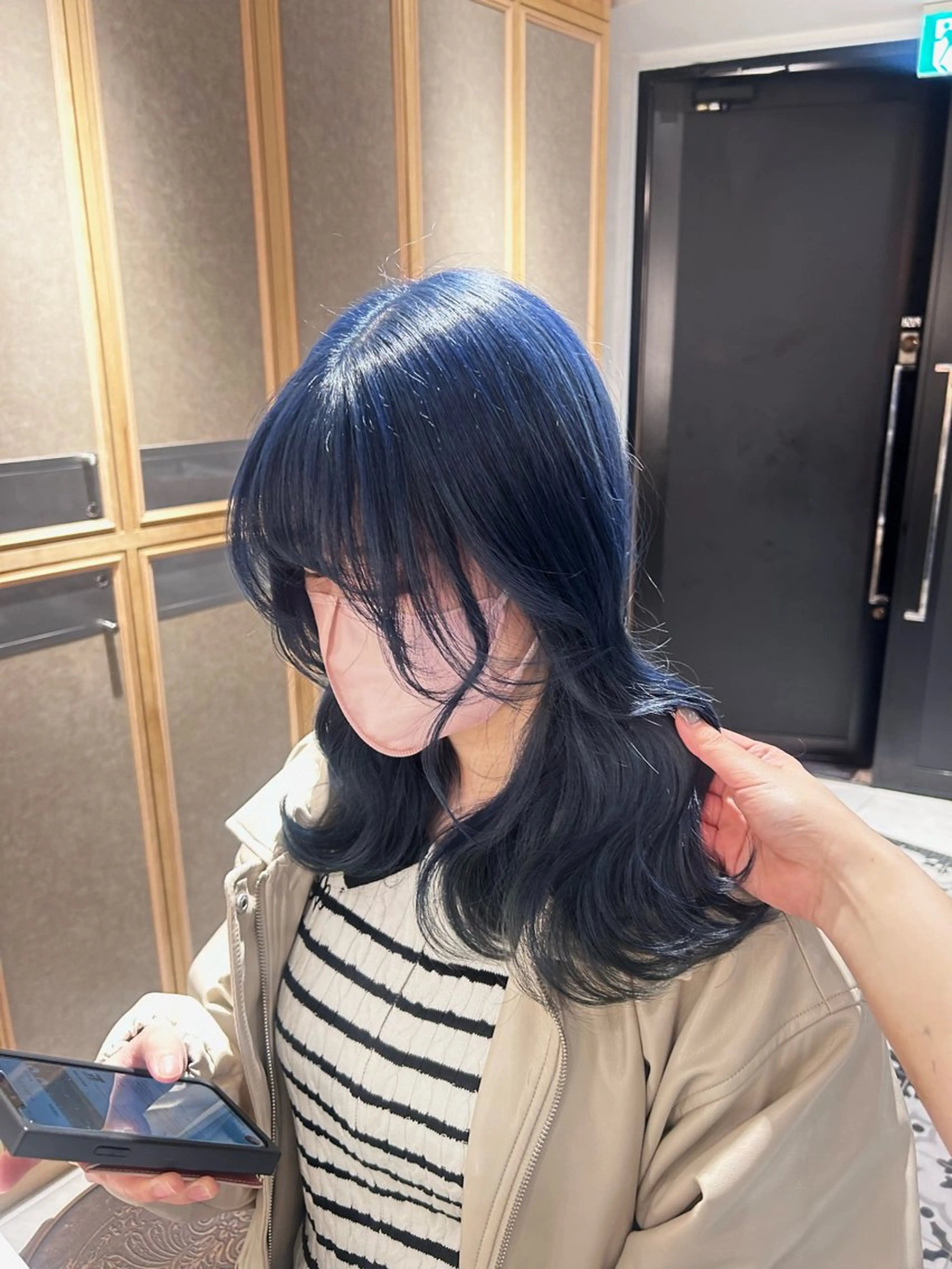 カラー ブルーカラー ヘアカラー トリートメント ヘッドスパ ヘアセット miko🪽地毛風/ ハイトーン/レイヤーのヘアスタイル