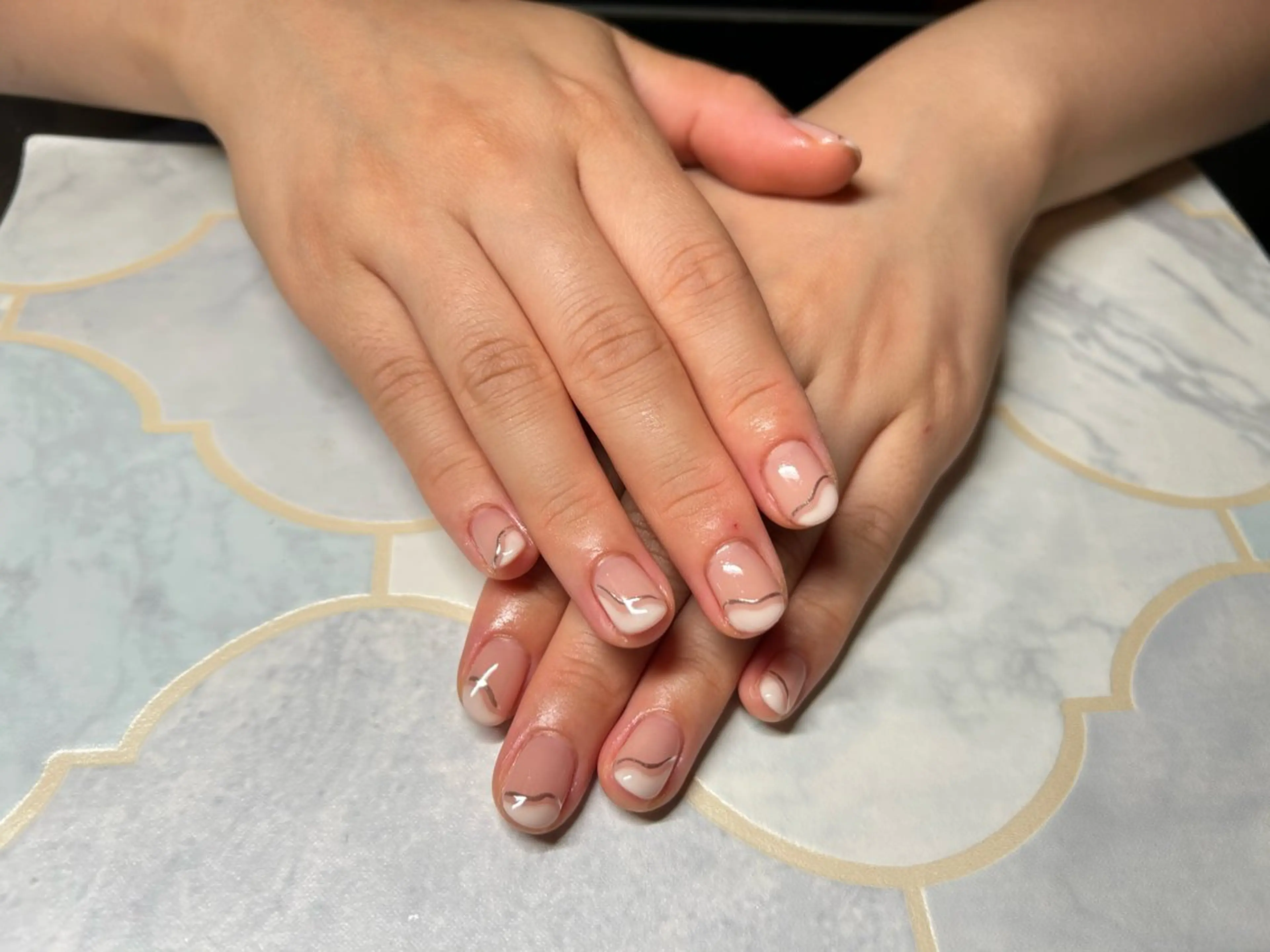 ネイル フレンチネイル ミラーネイル ハンドネイル Lisa’s Salonのネイルデザイン