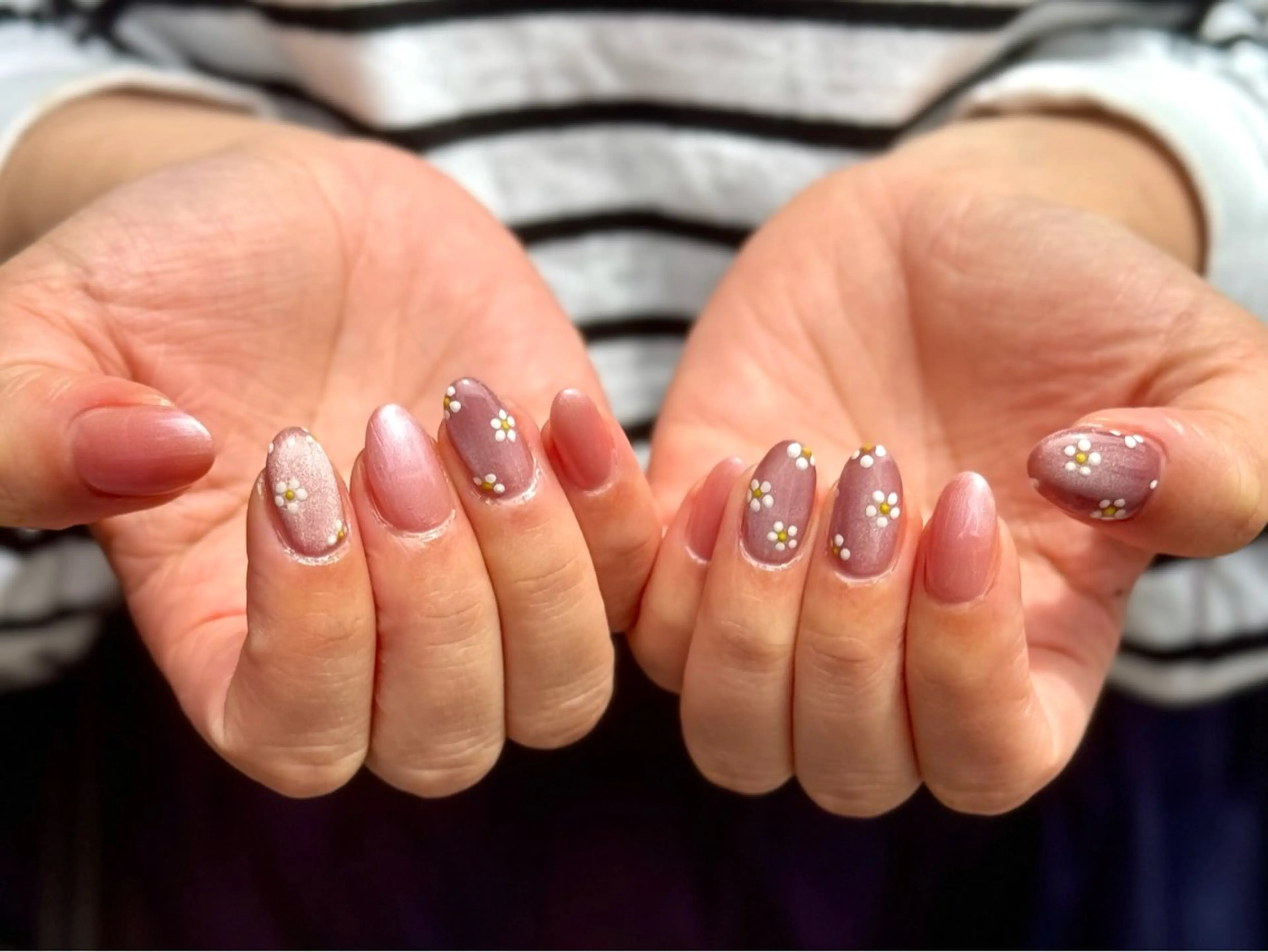 ネイル Refine ネイリスト　坂本のネイルデザイン