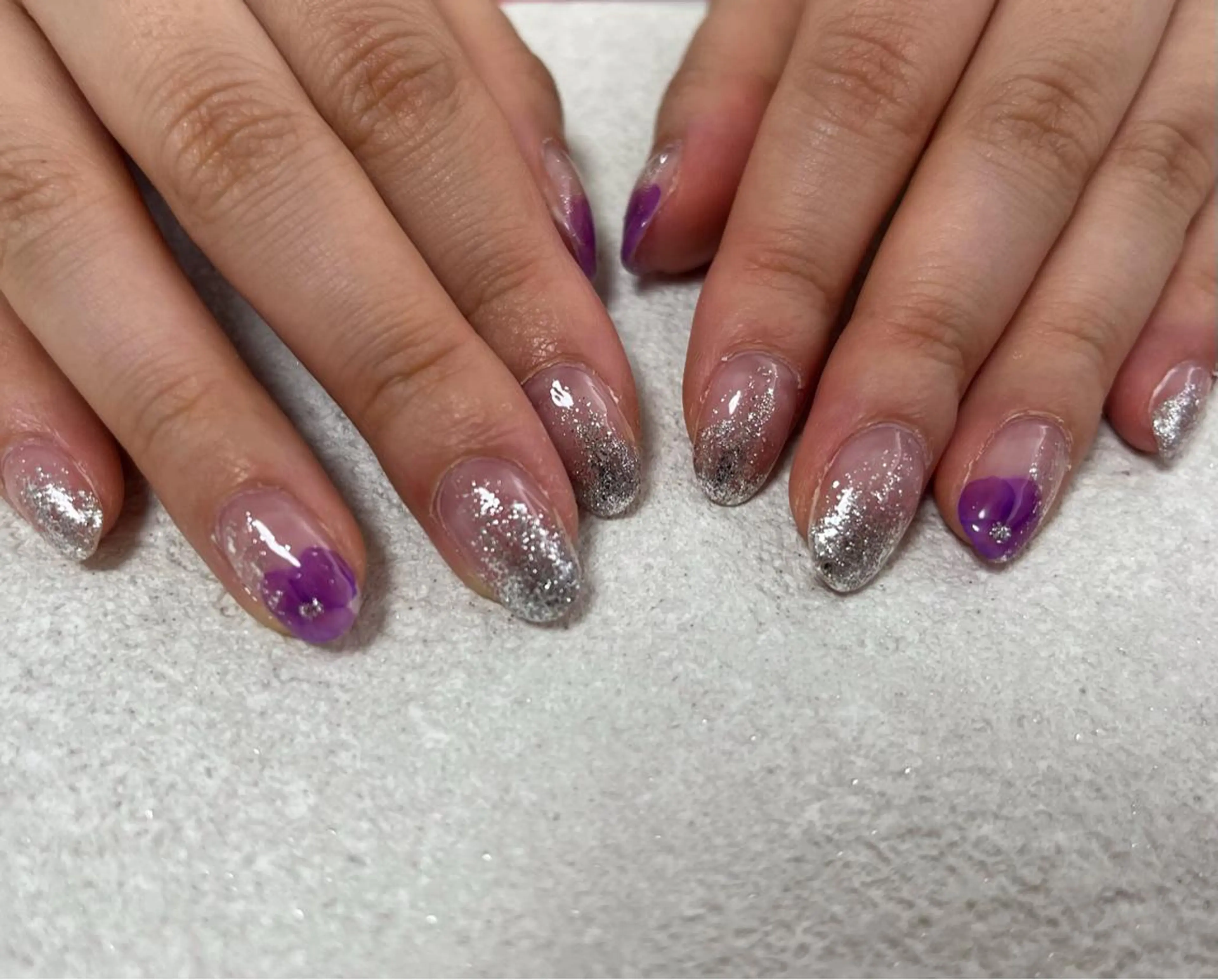 ネイル オーロラネイル フラワーネイル フットネイル フレンチネイル ジェルネイル mogunail &blowのネイルデザイン