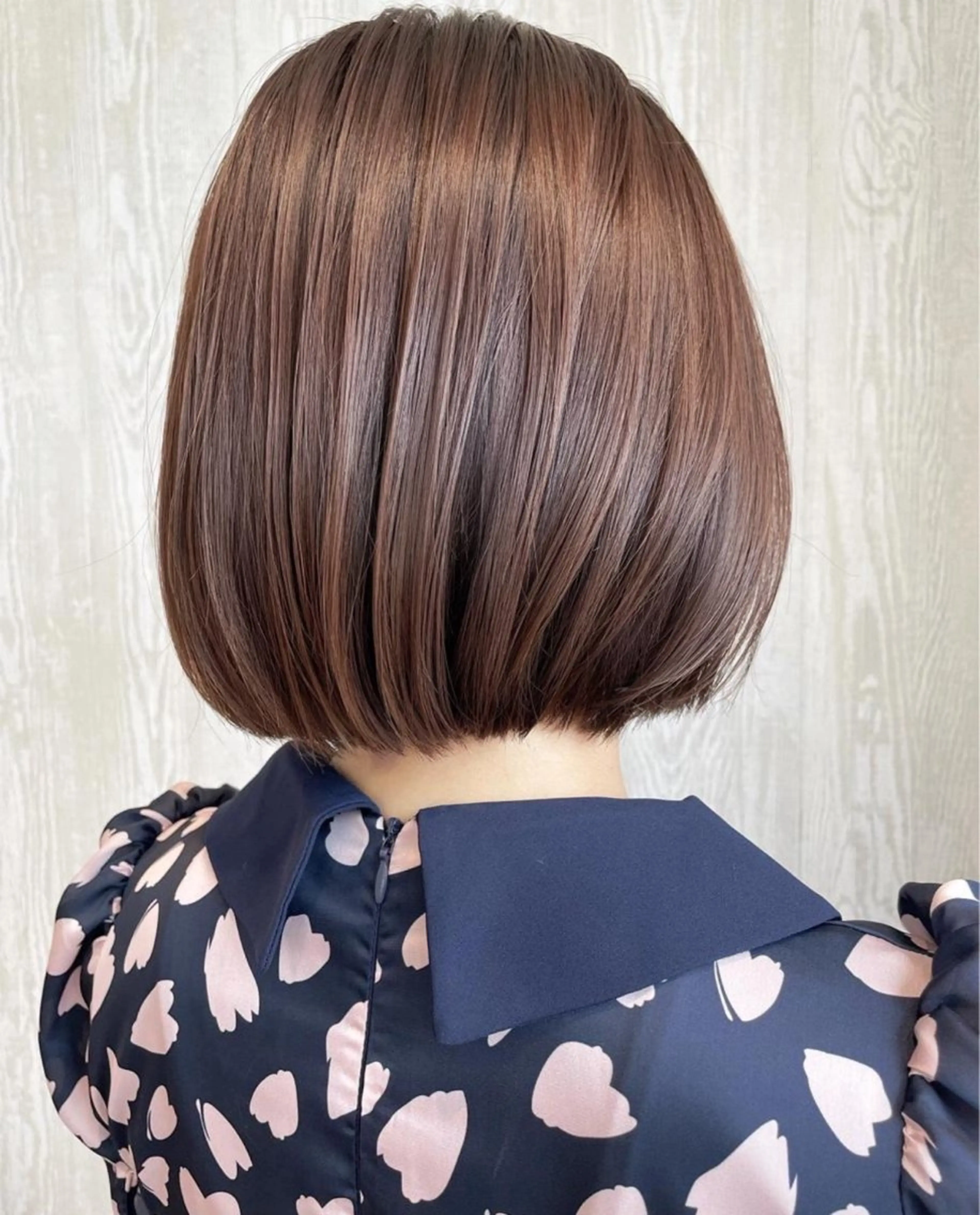 ミディアム カラー 顔まわりレイヤー 顔周りカット レイヤーカット ウルフカット ウルフレイヤー カット ヘアカラー トリートメント 河合秀明/ショート /ボブ/レイヤーのヘアスタイル