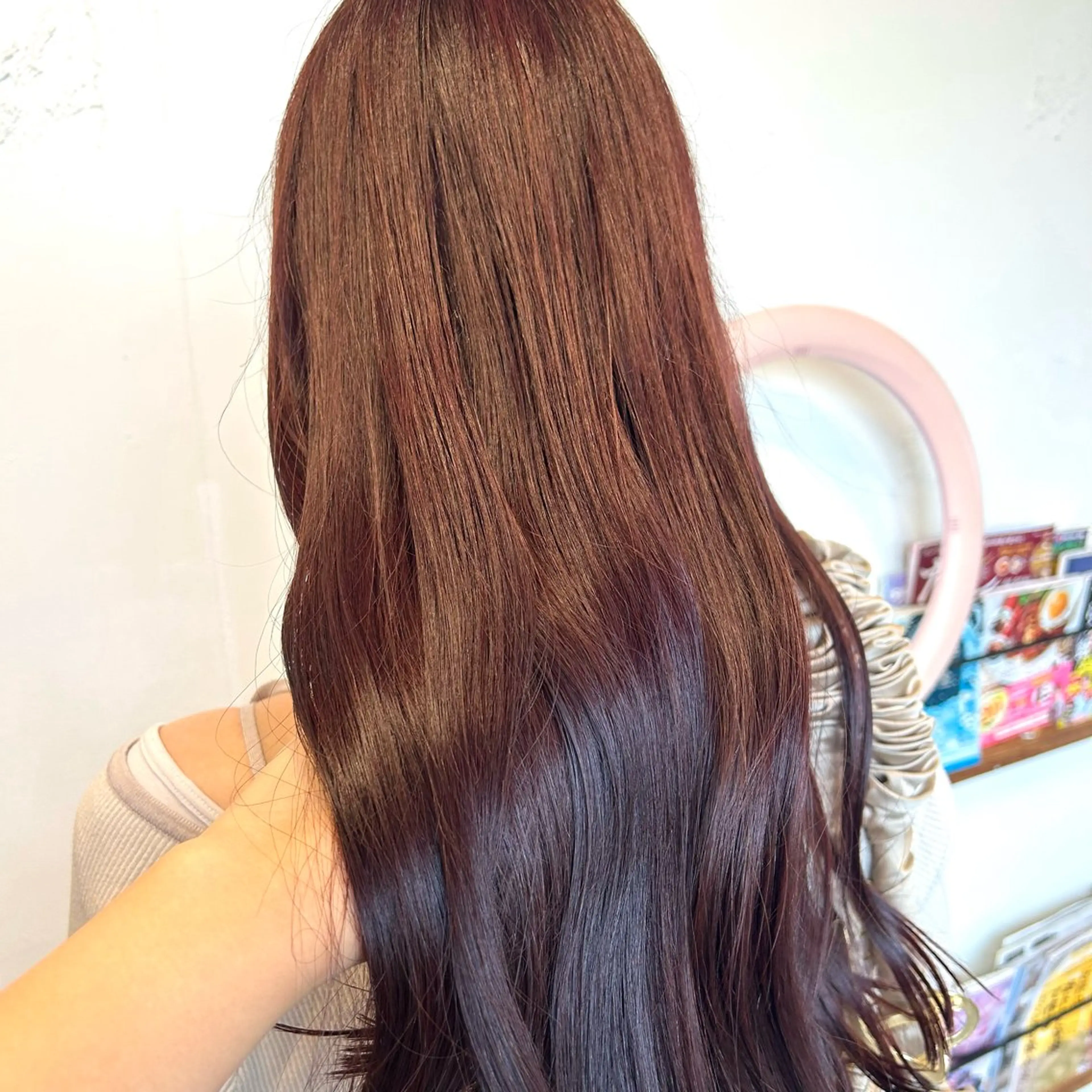 カラー カシス レッドカラー ヘアカラー 藤間 帆乃夏（とうまほのかのヘアスタイル