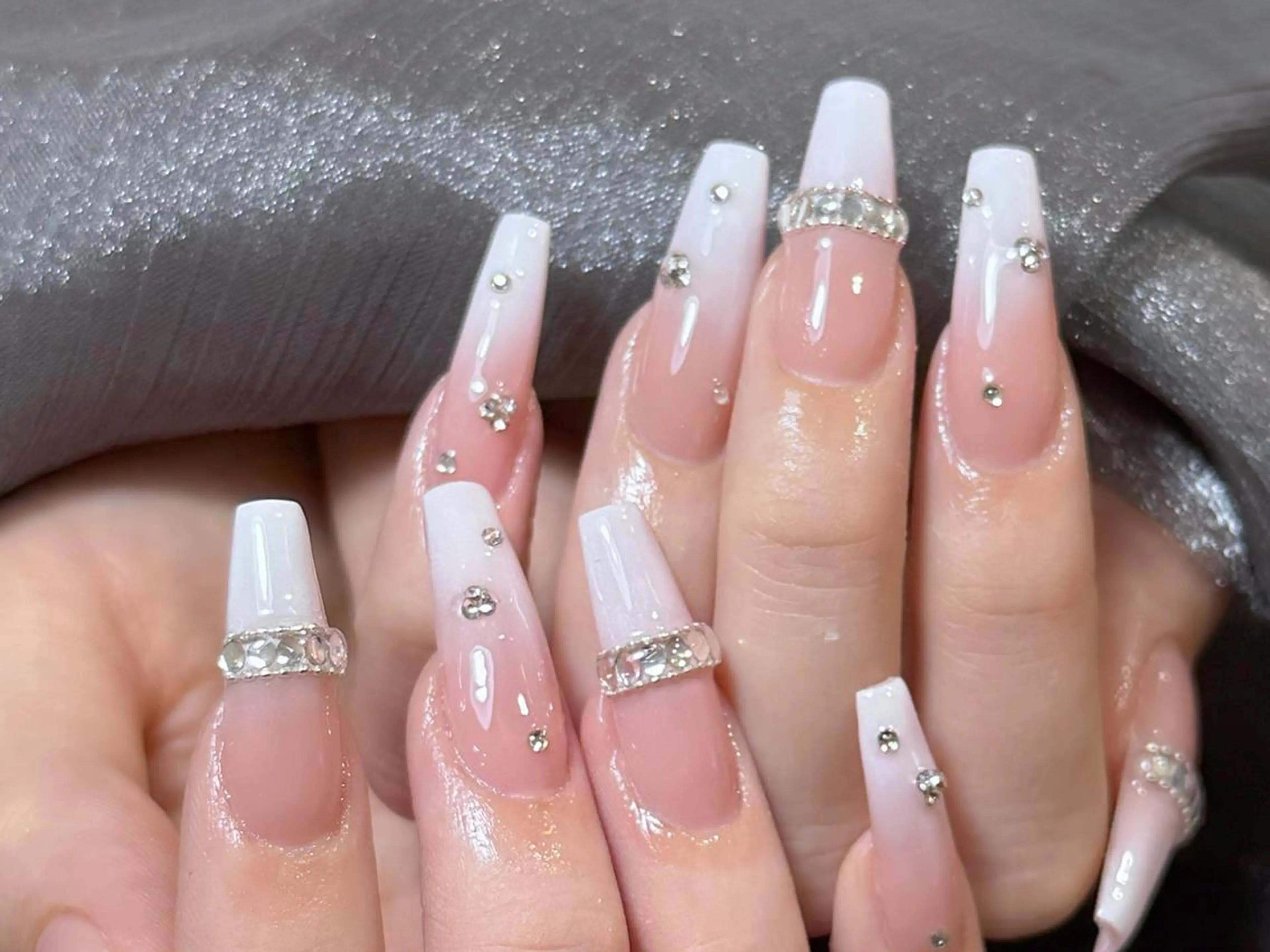 ロング 💅 リリアのネイルデザイン
