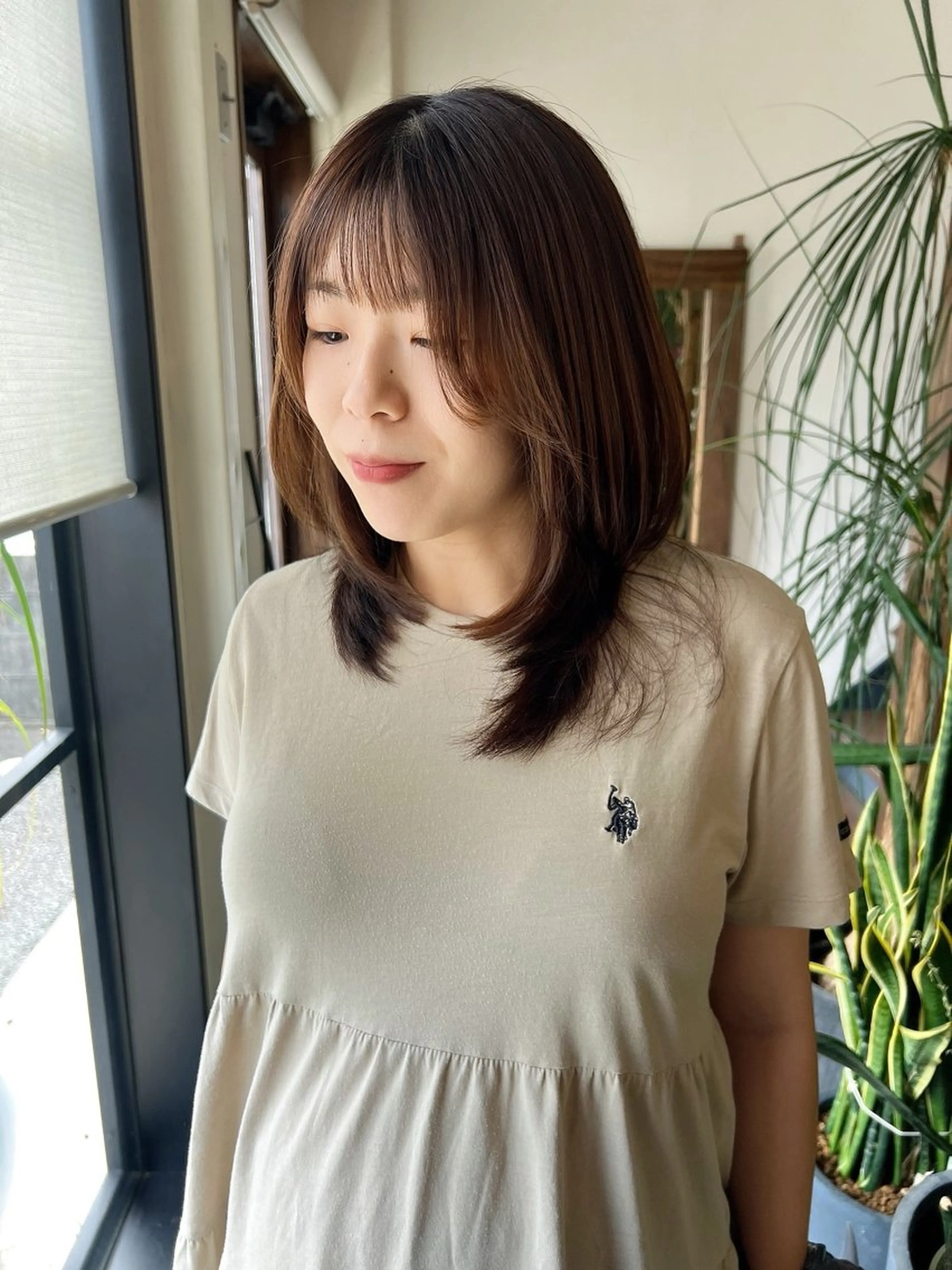 ミディアム レイヤーカット 石崎 美帆のヘアスタイル