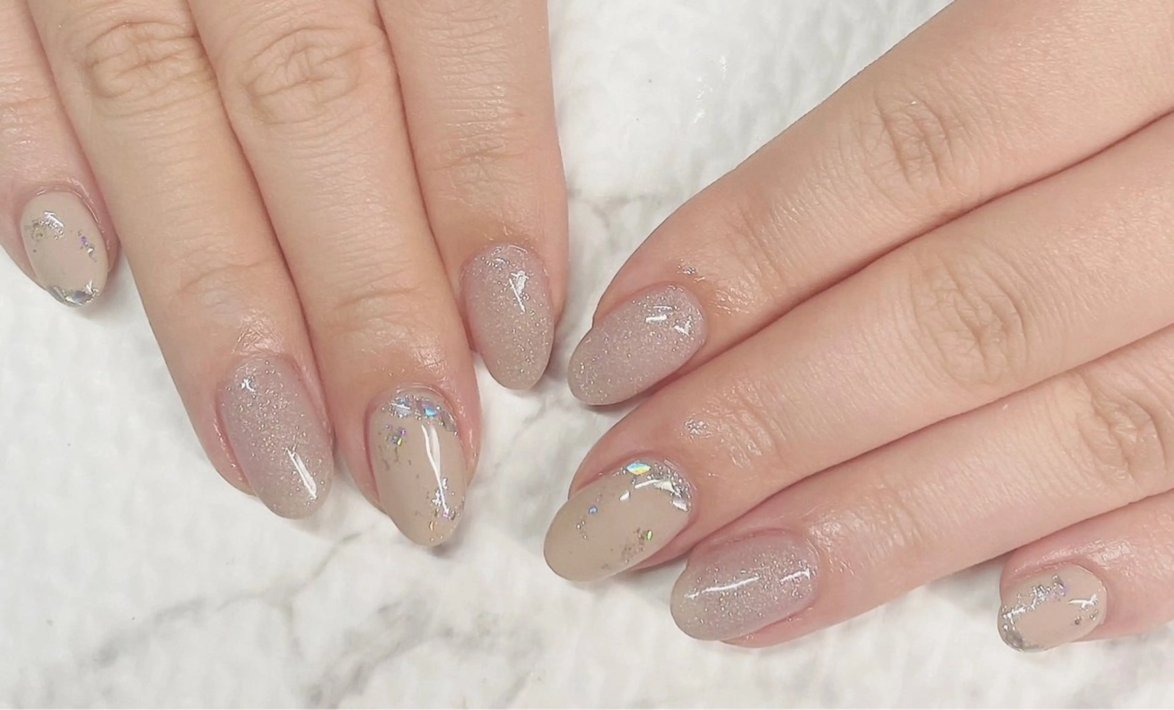 ネイル アニマル柄 アートネイル べっ甲ネイル グリーン オフィスネイル Lily Roseスタッフ一同のマツエク・マツパデザイン