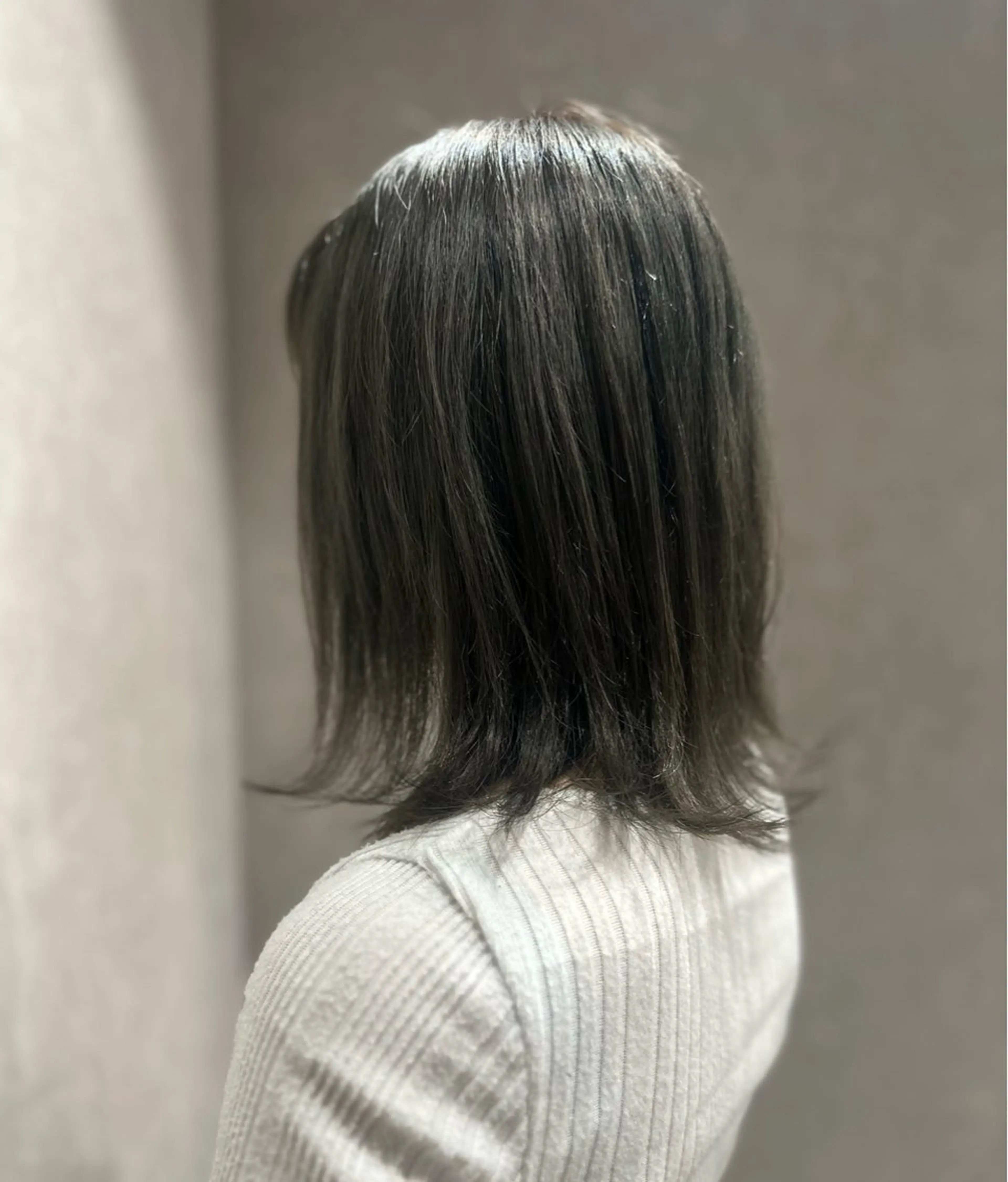 ミディアム ヘアカラー ✂️秋葉原 🤍YURI🤍のヘアスタイル