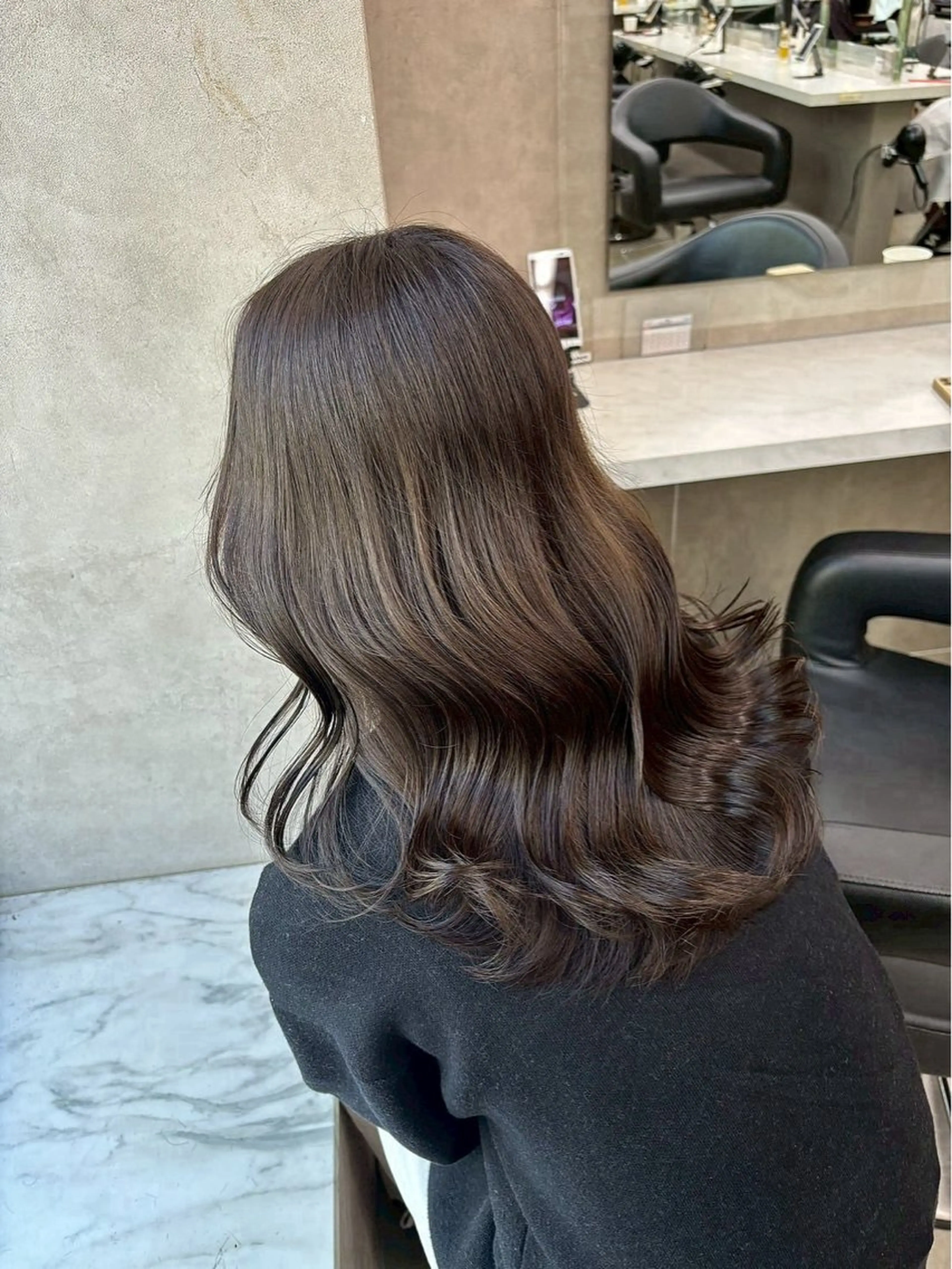 ロング カラー ブリーチ 透明感カラー ダブルカラー ブリーチなしカラー 髪質改善 透明感🤍レイヤー ベージュ‎🤍ピンクのヘアスタイル