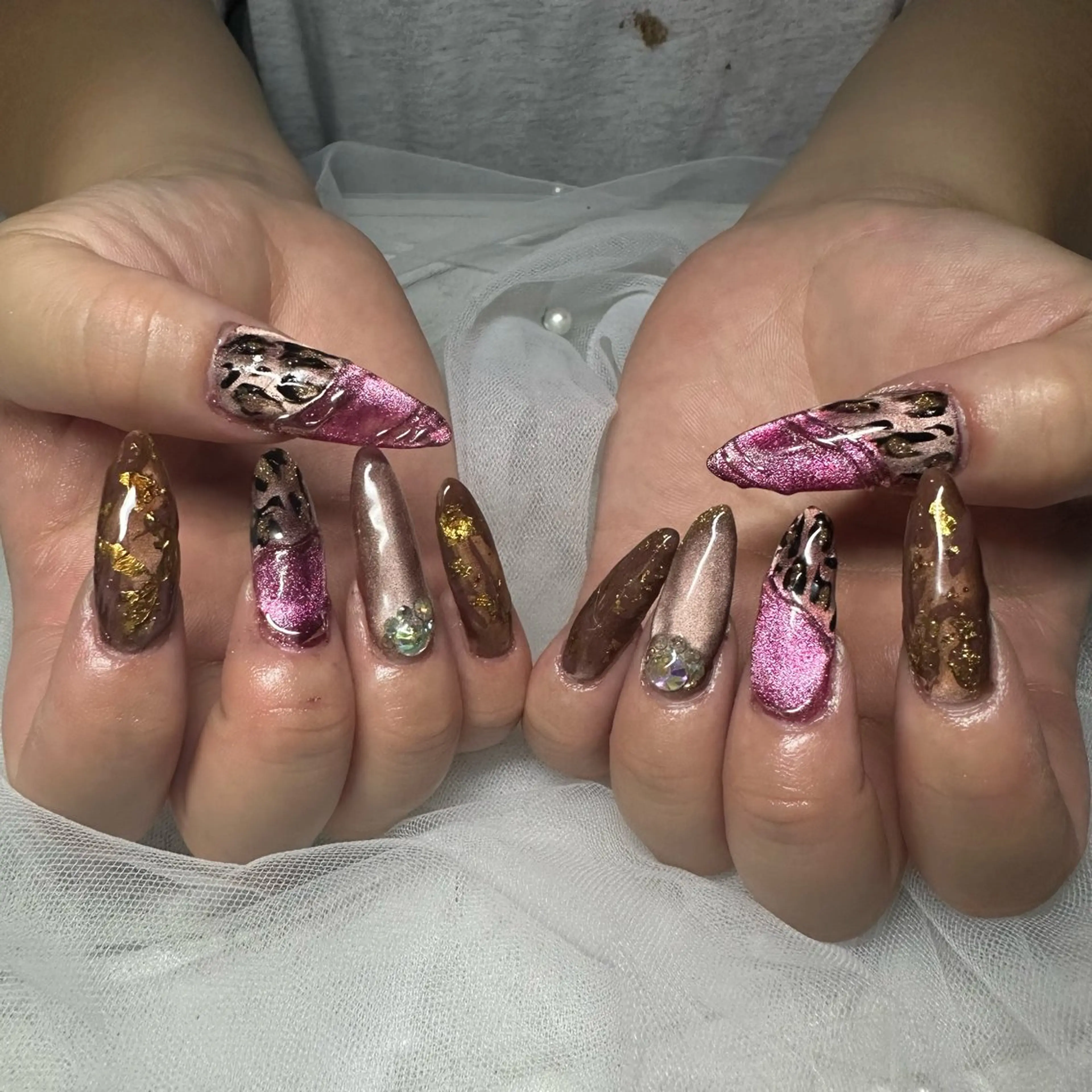 ネイル アニマル柄 べっ甲ネイル ブラウン ロングネイル ピンク ハンドネイル niko nailのネイルデザイン