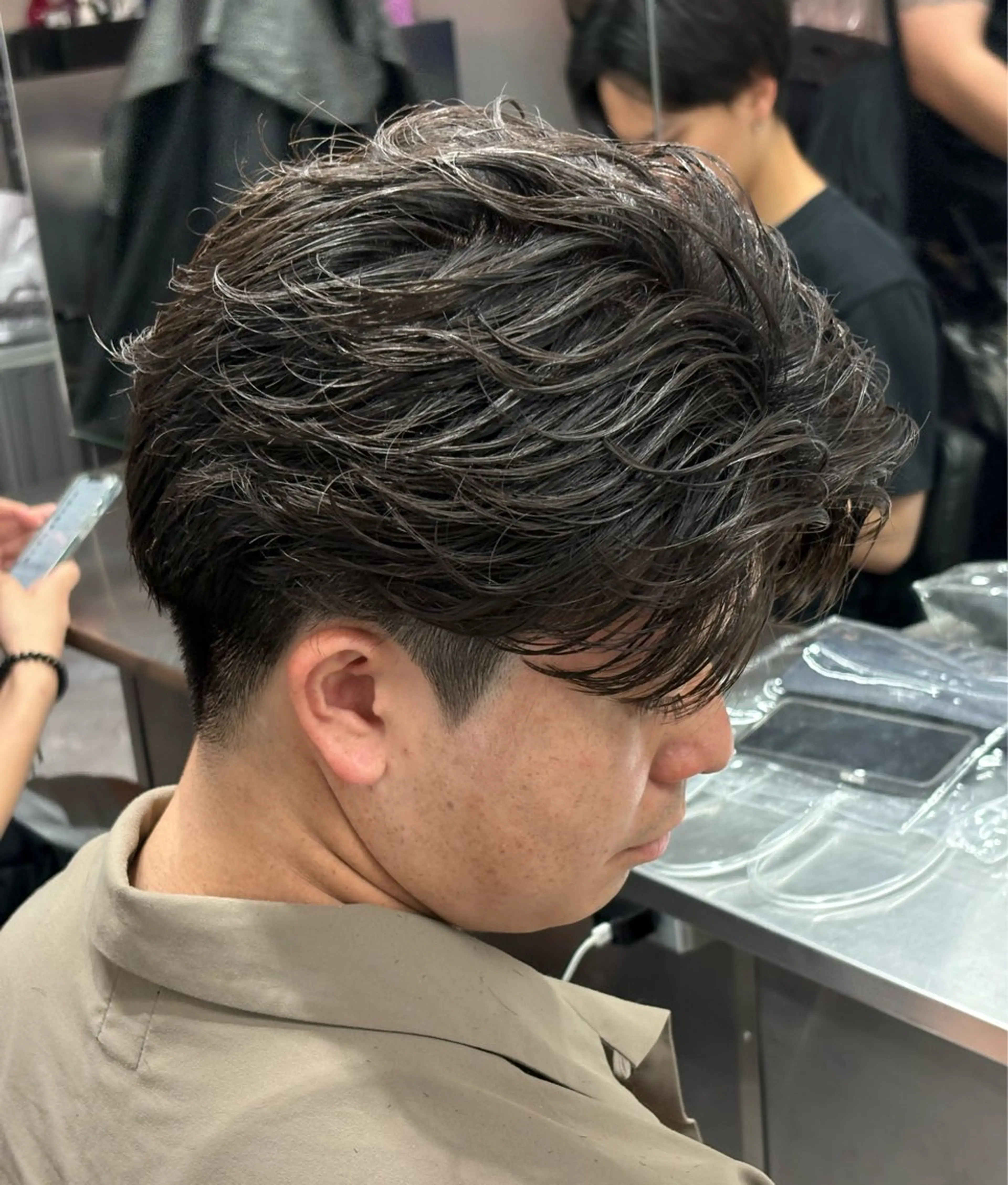 ミディアム カラー パーマ メンズ カット パーマ トリートメント ヘアセット メンズパーマ特化 🔥韓国ヘア職人🔥のヘアスタイル