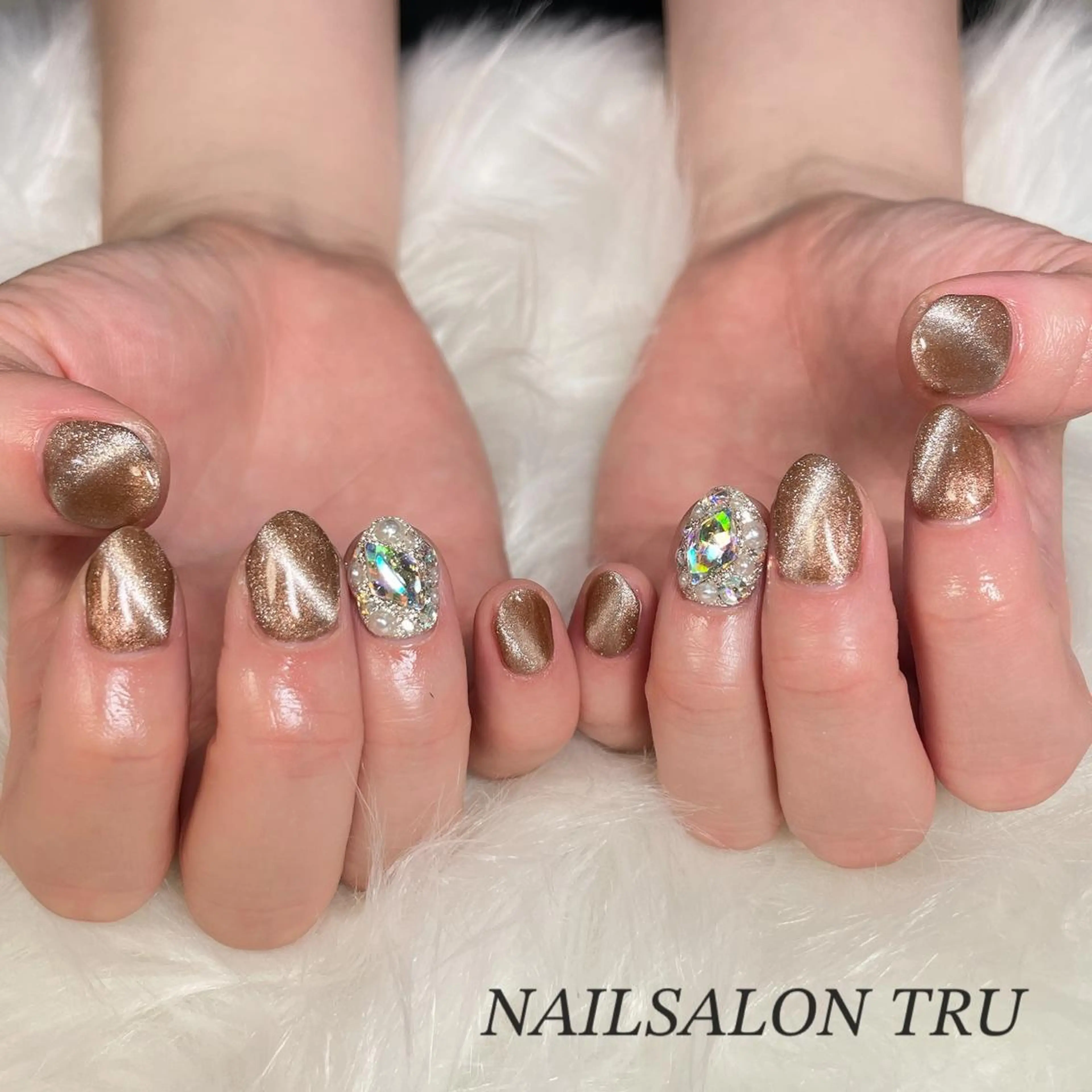 ネイル 𝐼𝑁𝑂𝑈𝐸 𝑀𝐼𝐴のネイルデザイン