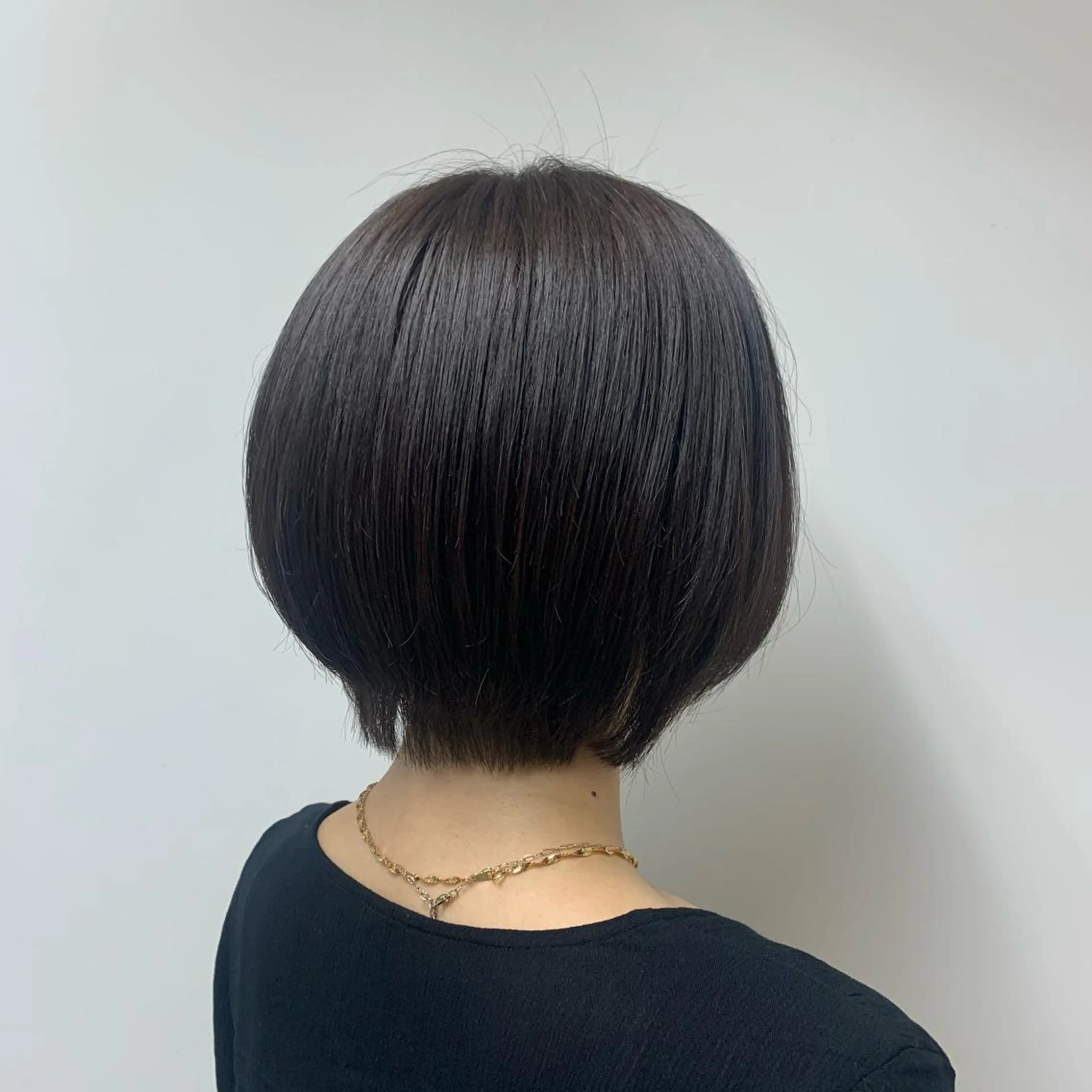 ショート カラー むらたねね🌻 艶髪🫧韓国ヘアのヘアスタイル